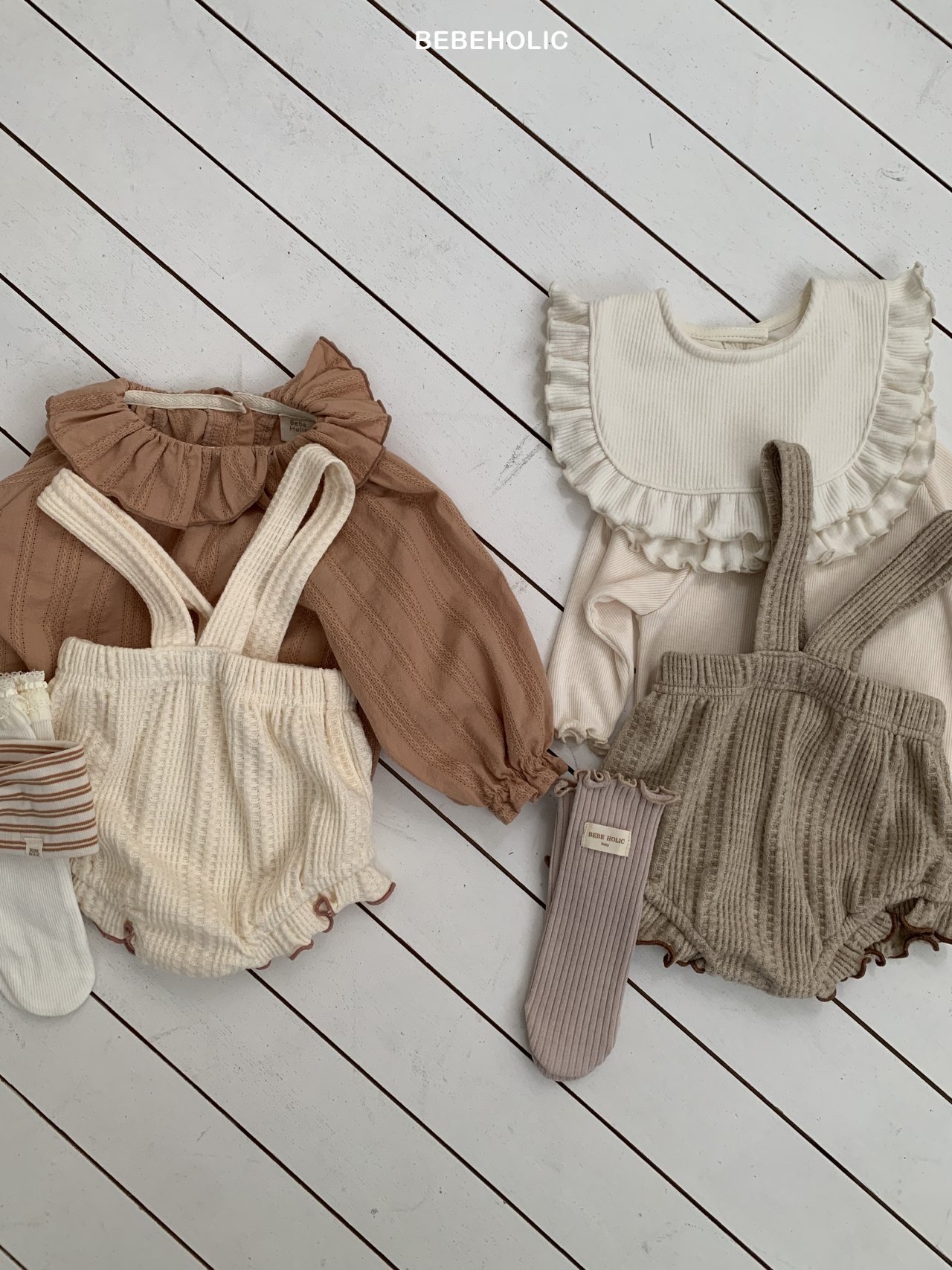 🌸預訂 韓國直送🌸🇰🇷BEBEHOLIC兩色花邊華夫格吊帶燈籠褲