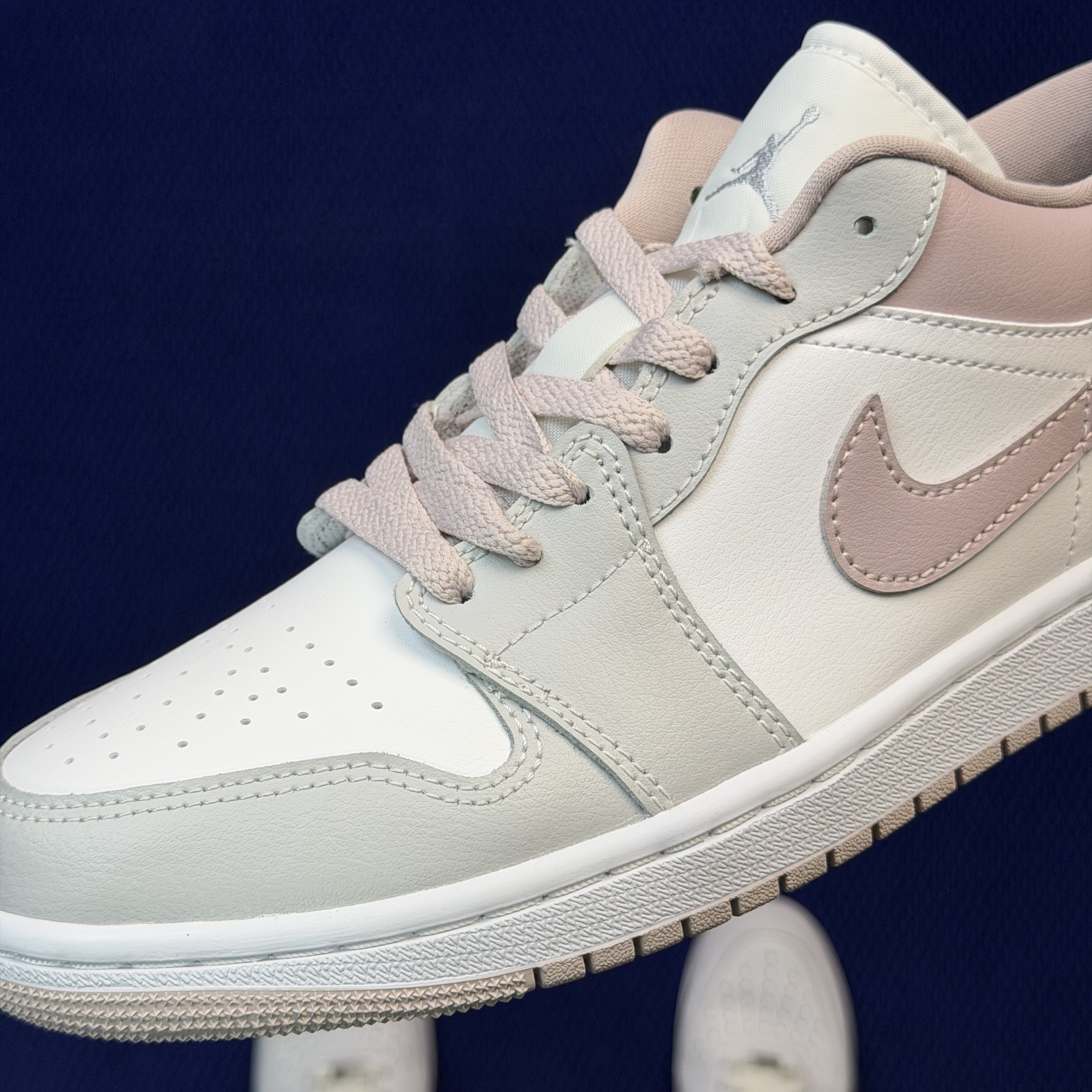 Nike Air Jordan 1 Low DC0774-606