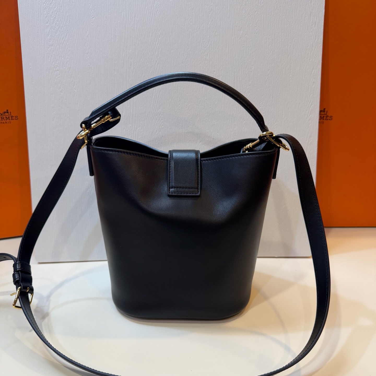 pre owned celine bucket louise