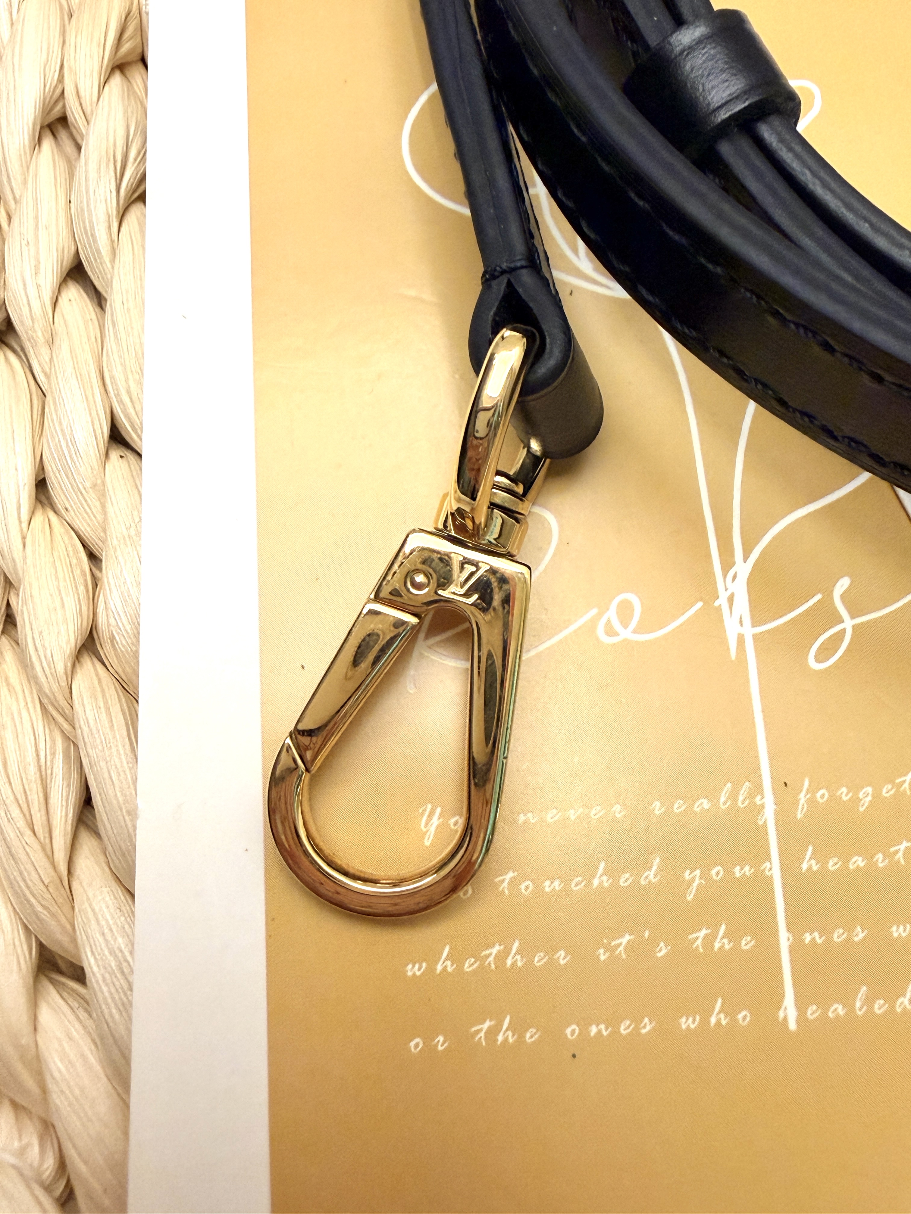 LV Monogram Reverse Canvas Cannes Bag(芯片款 近新閒置未使用）