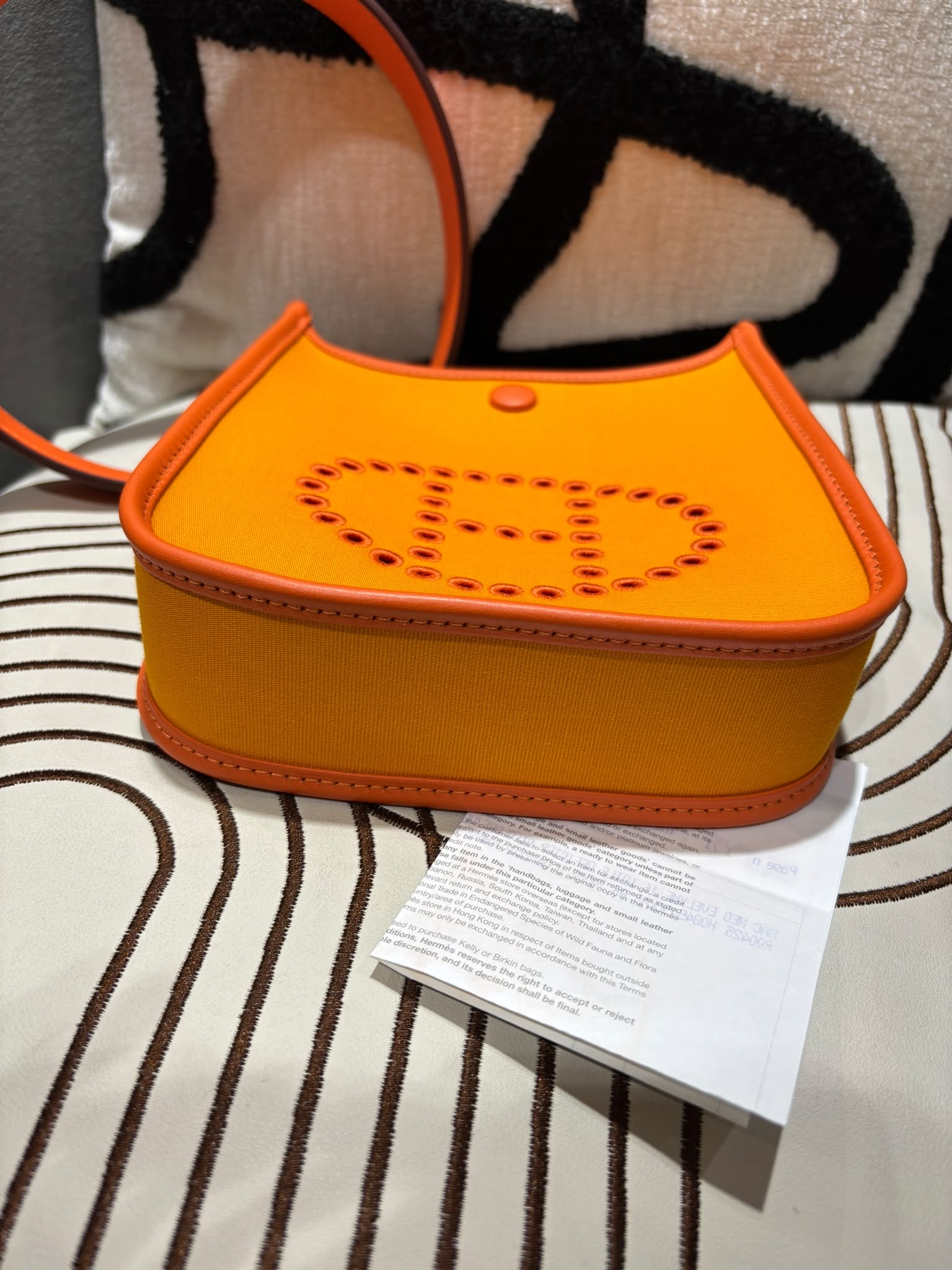 全新Hermes Mini Evelyne Limited Edition 限量版100%Authentic, 全新未使用品✅ 專門店收據✅Dust bag✅盒
