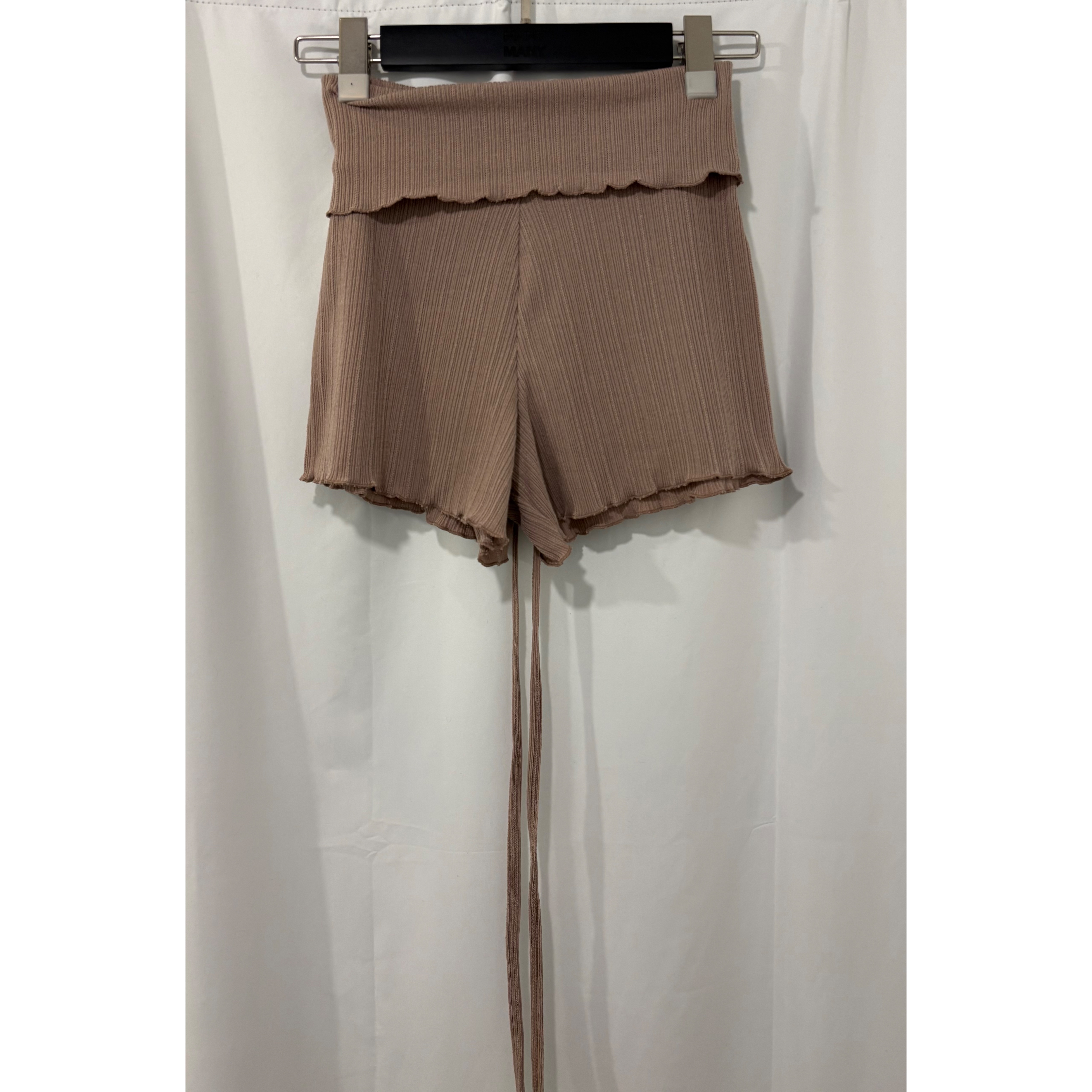 新品價5月22截💙2605S《PINSTRIPE TIE-WAIST SHORTS》
