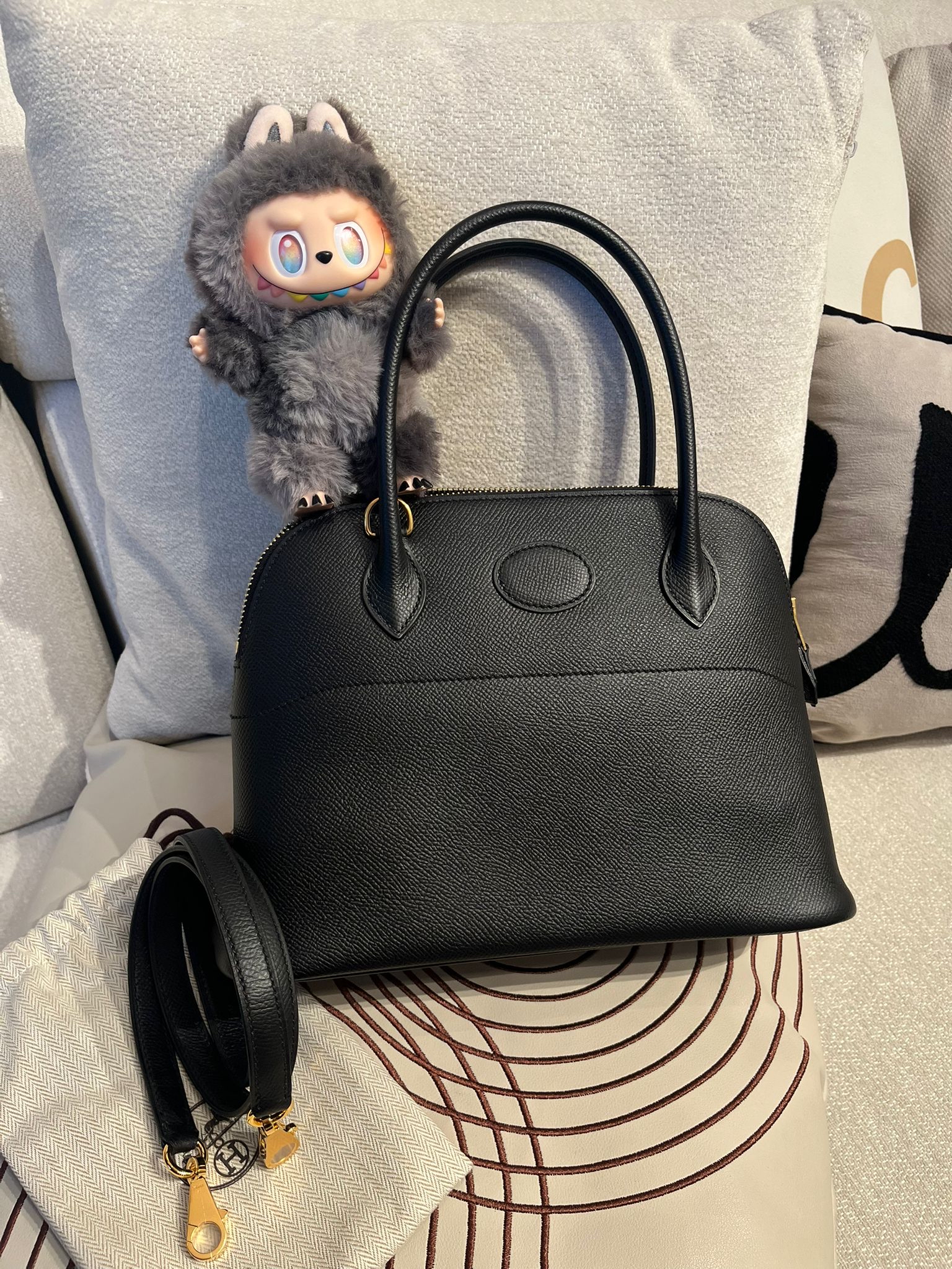 Hermes bolide 27,黑色牛皮金扣 STAMP D  100%Authentic ,99%new ✅肩帶全新未使用✅dust bag✅box 