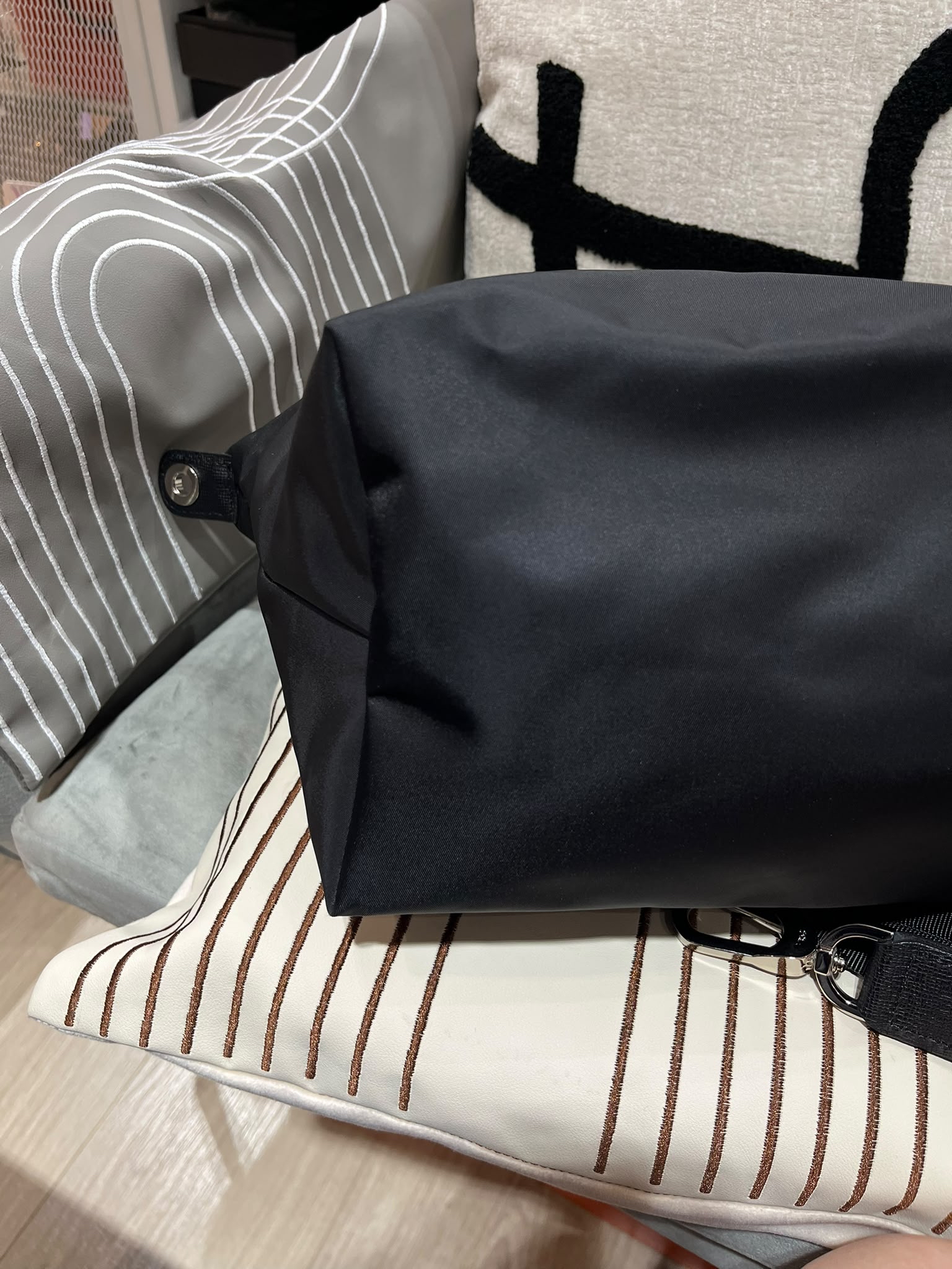 Longchamp LE PLIAGE ENERGY Black, 2way bag 100%Authentic ,98%New 