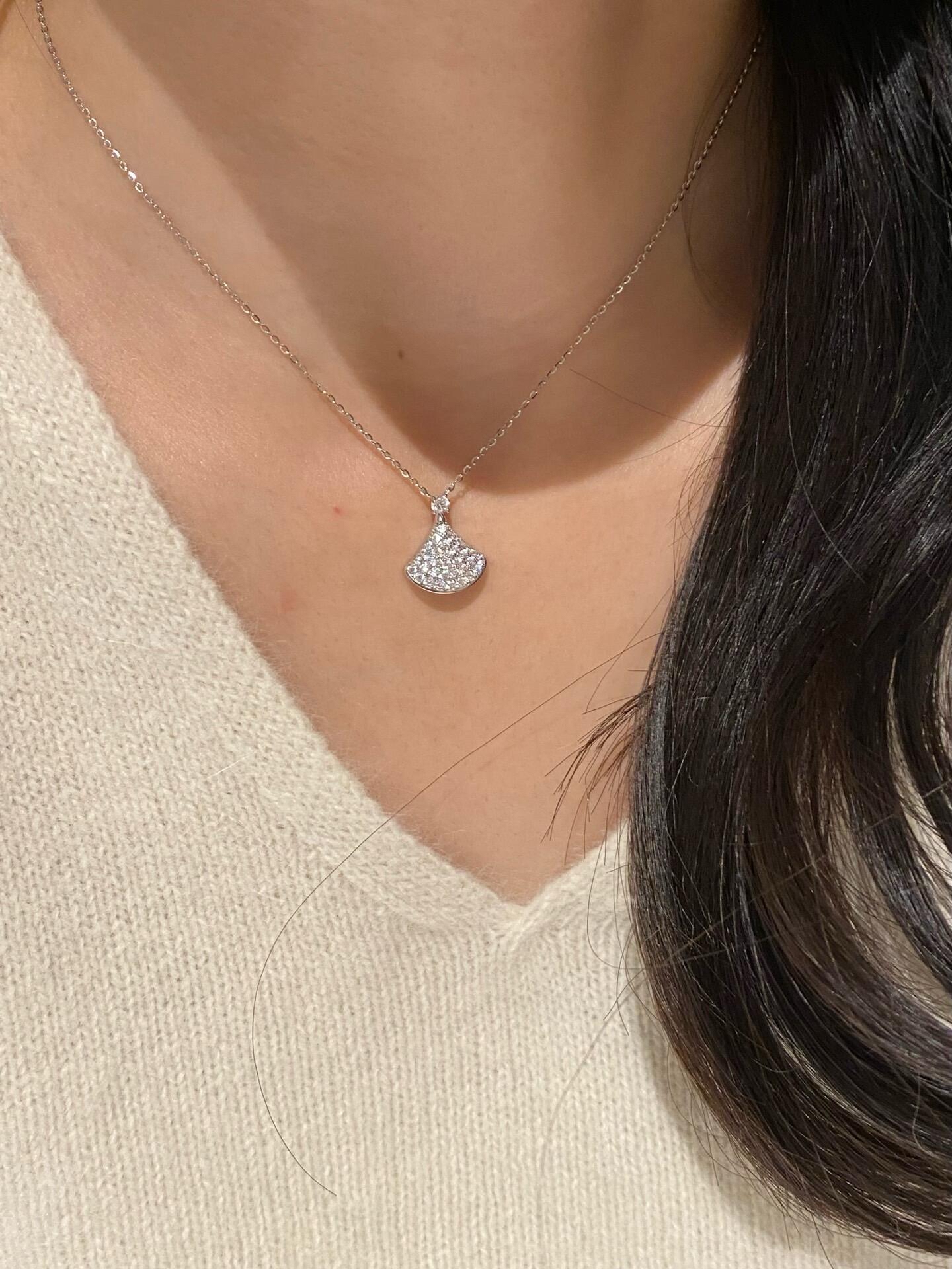 闪闪小扇子项链