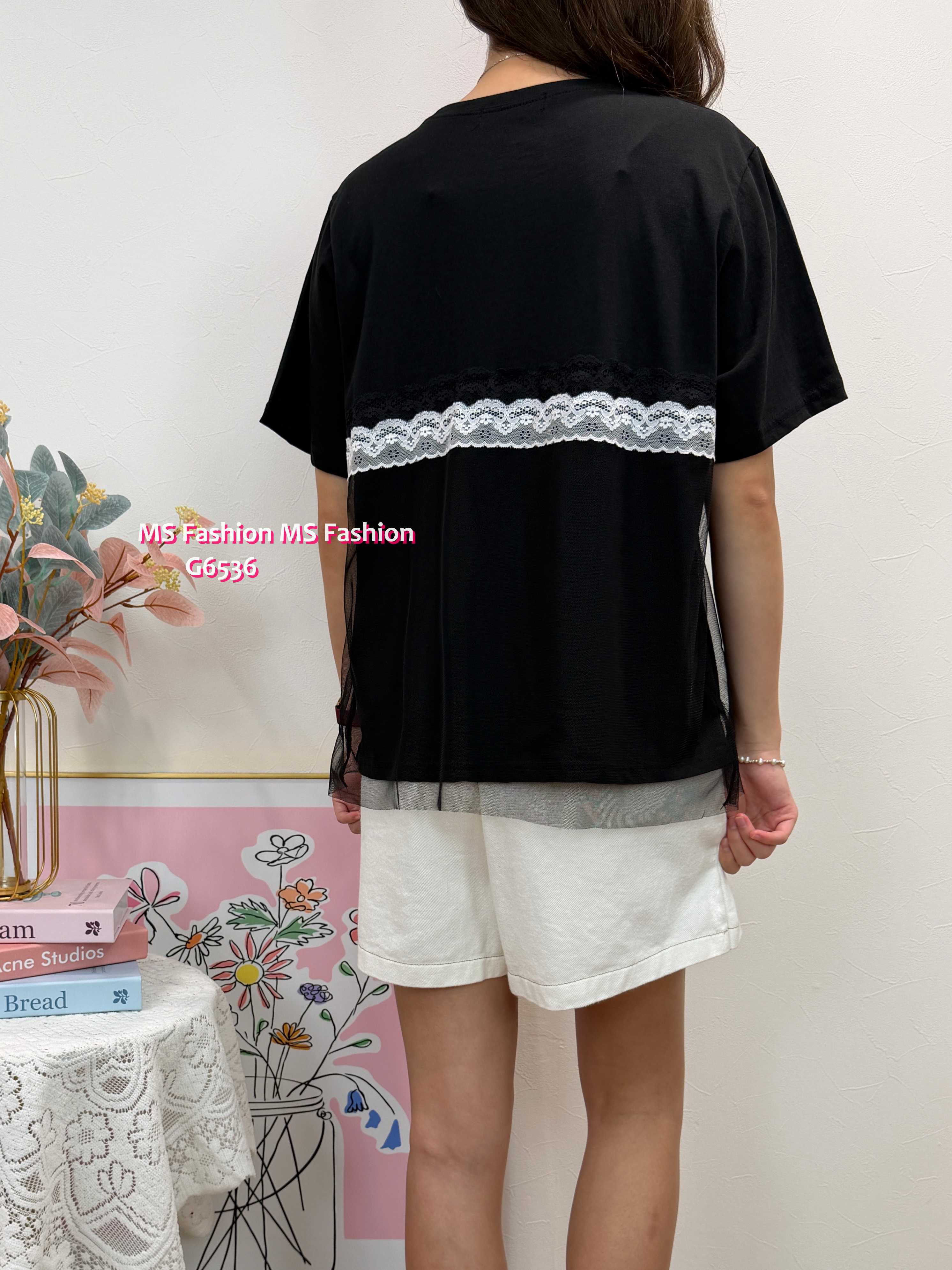 G6536 黑白配型格拼lace top