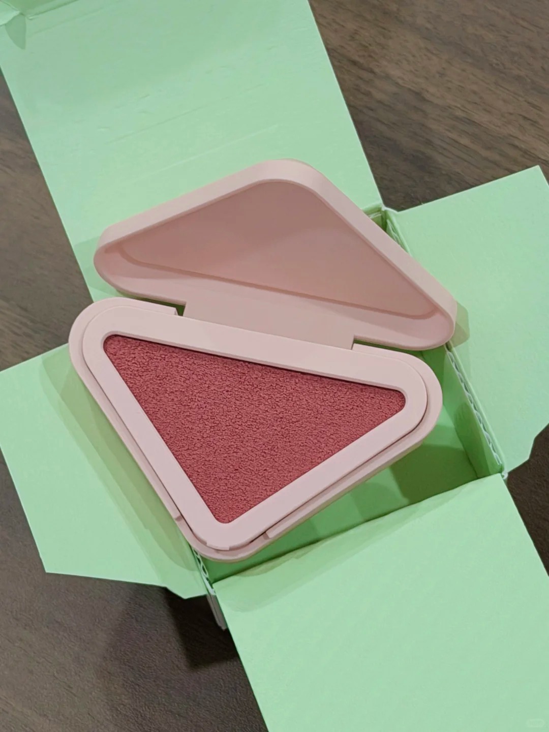 Prada 胭脂膏 Touch Cream-To-Powder 柔焦啞光腮紅 3.5g