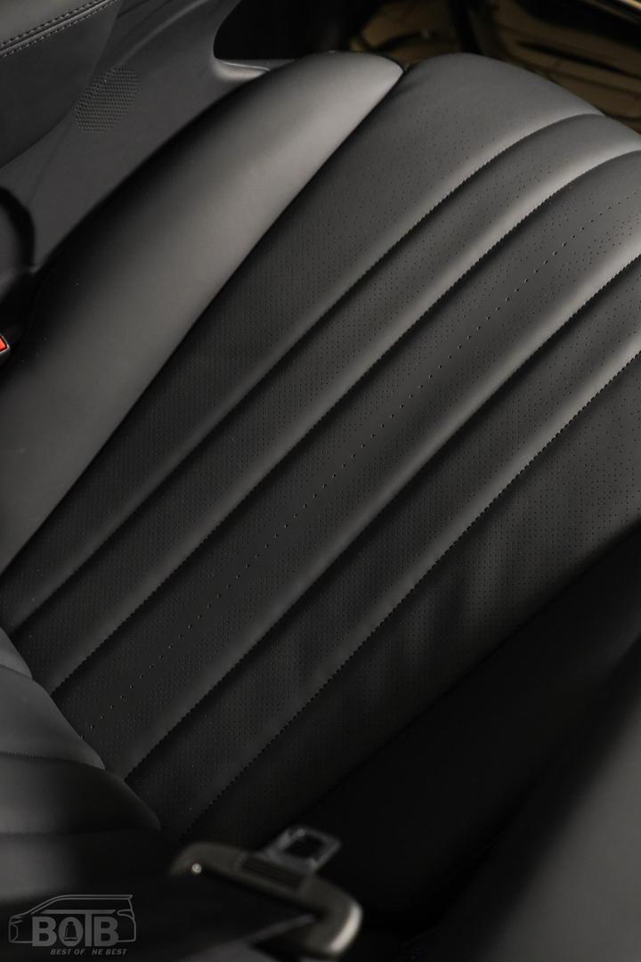 HIACE CRYSTAL 3.0 PILOT SEAT / UNI-ST-6010-HY