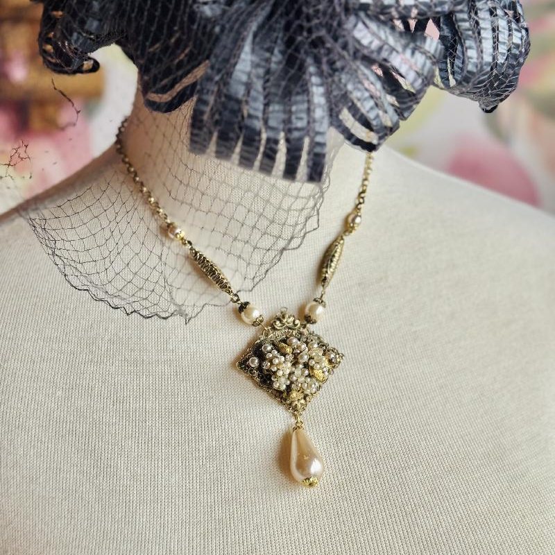 RARE! C.a. 1920-40s Czechoslovakia/German Baroque Revival Filigree Necklace with Faux Pearls & Teardrop Pendant Necklace (NZ056)