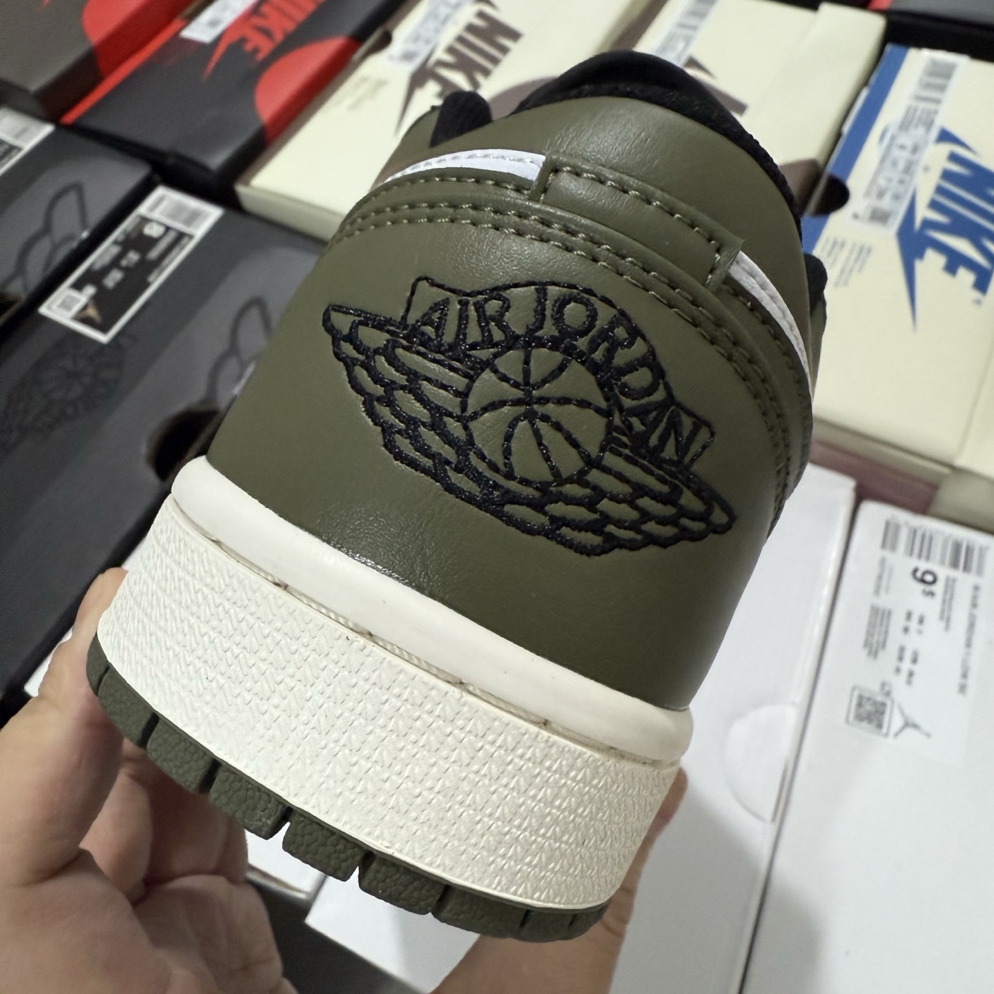 Nike Air Jordan 1 Low 553558-092