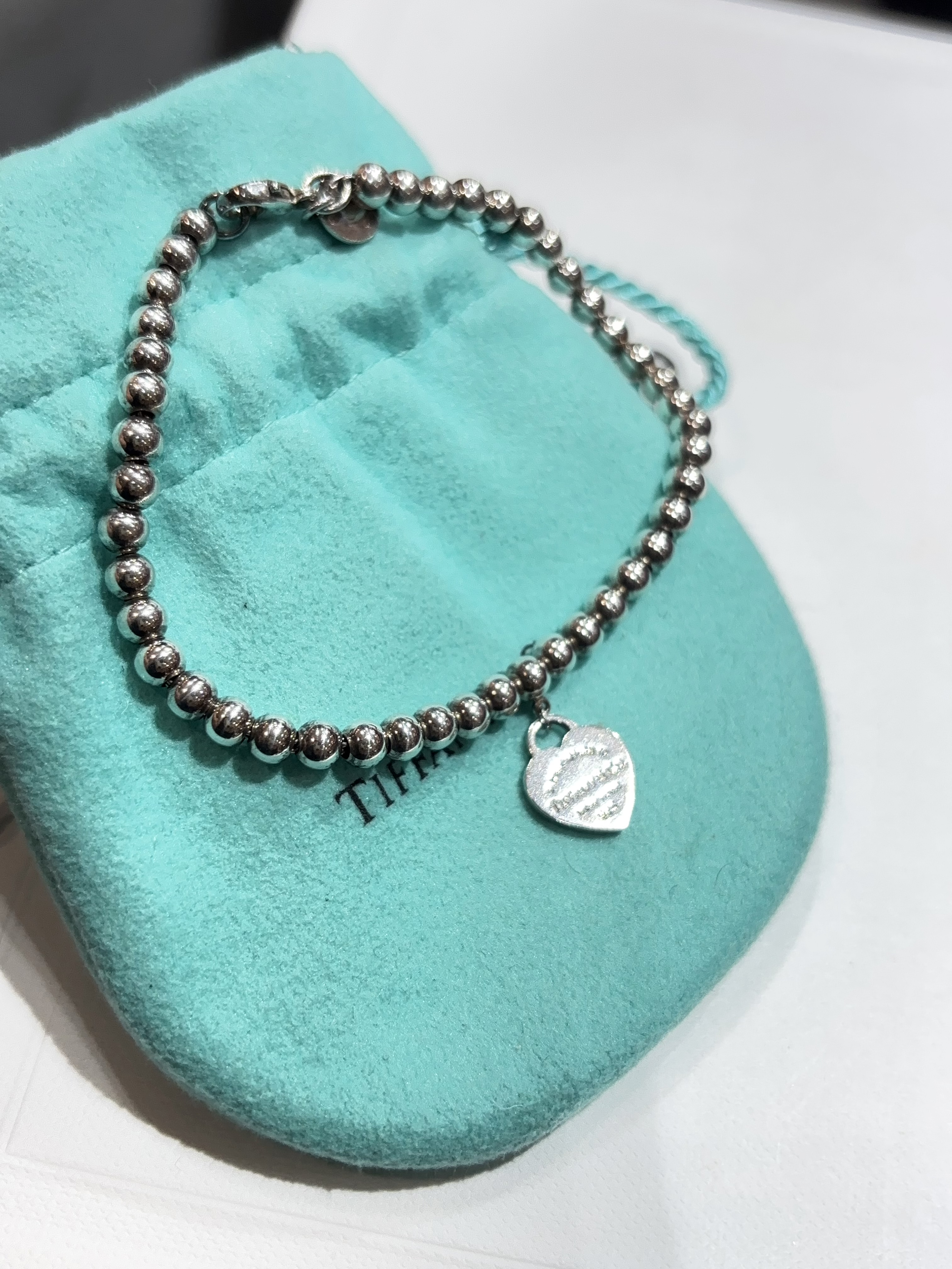 Tiffany & Co. Heart bracelet 100%Authentic,98%new ☑️dust bag 