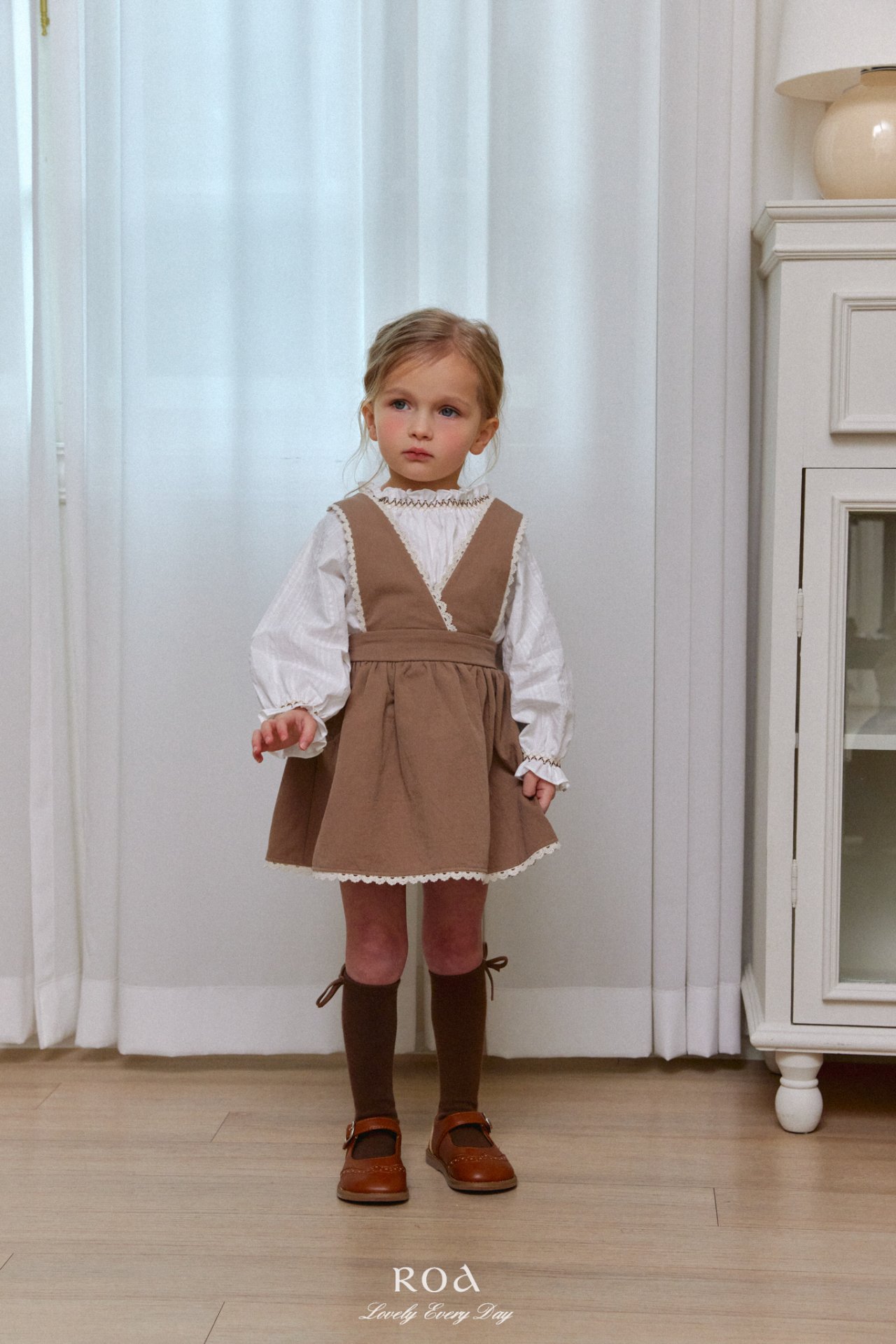 Lace 背心連身裙 (內搭需另配)