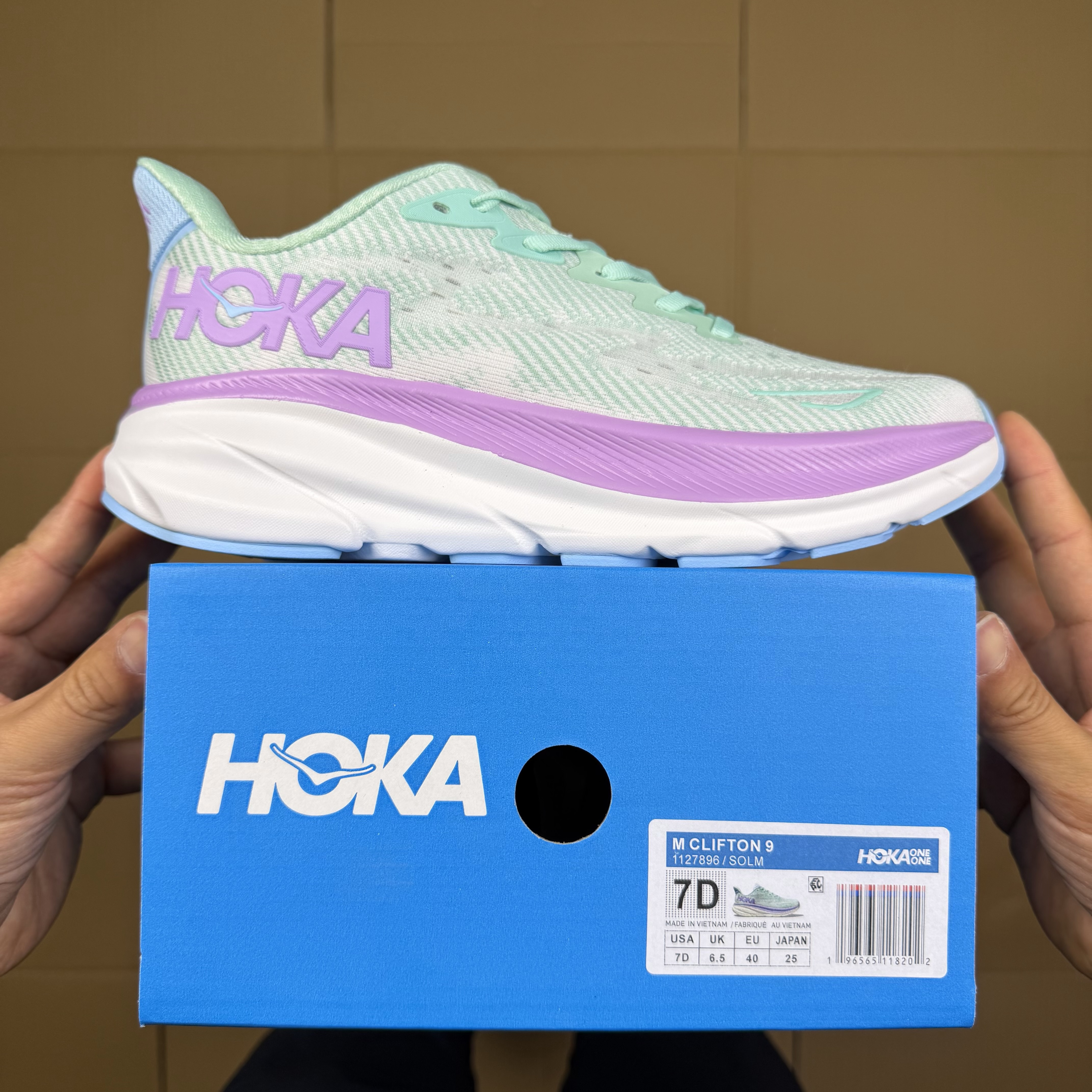 Hoka Clifton 9