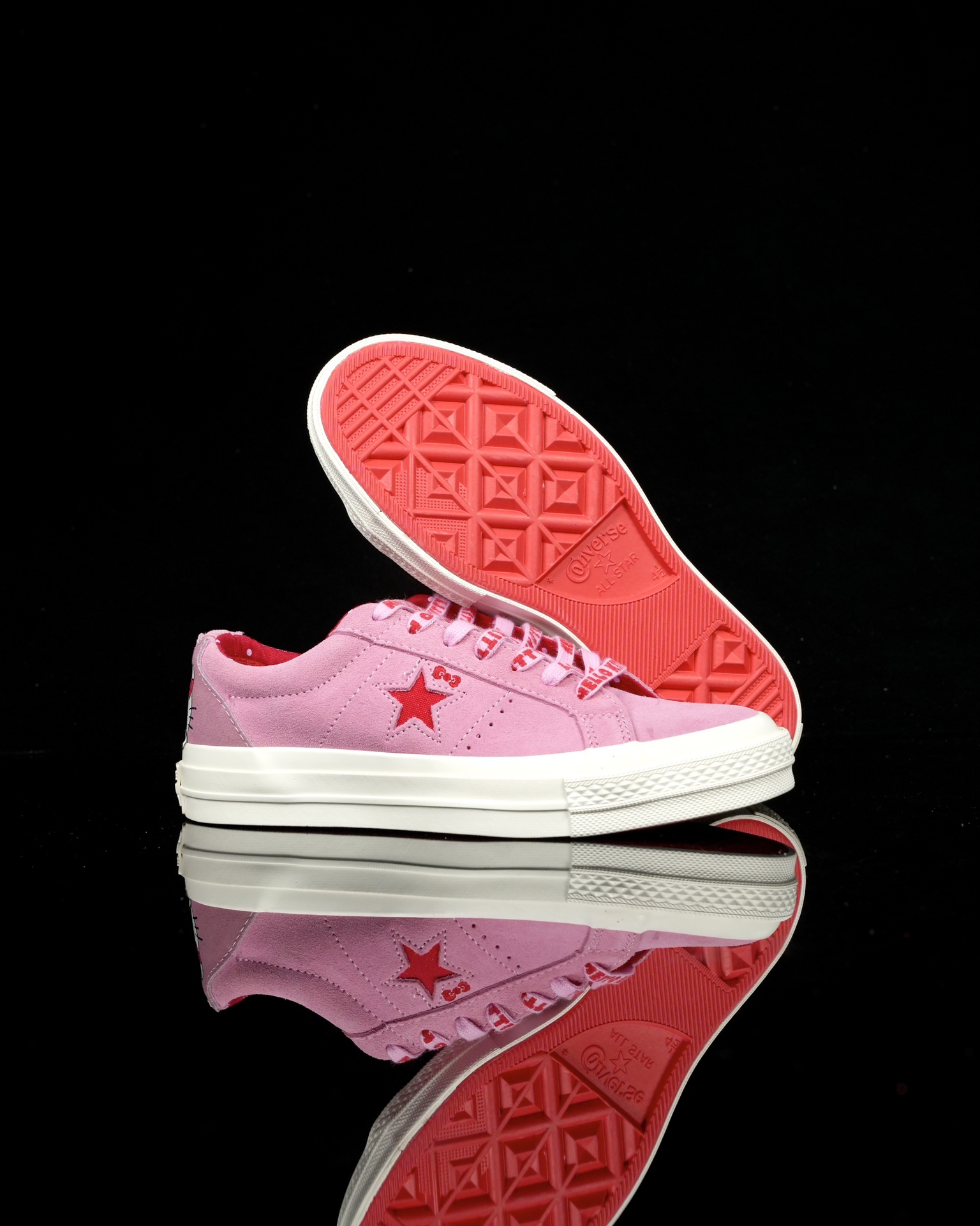 Converse One StarOx Hello Kitty 162939C