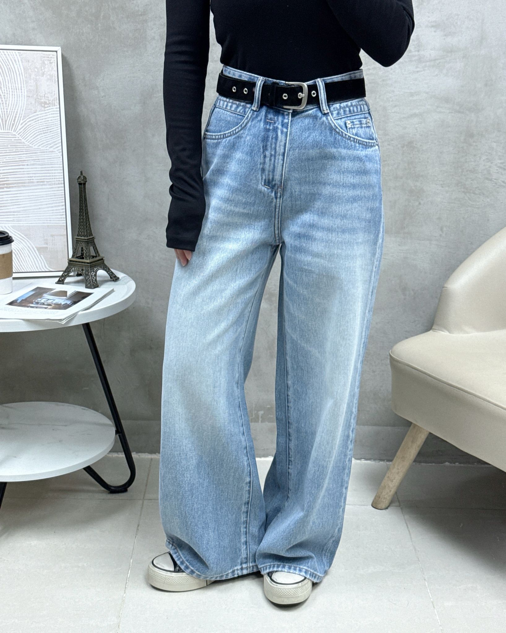 C20 洗水淺藍牛仔褲