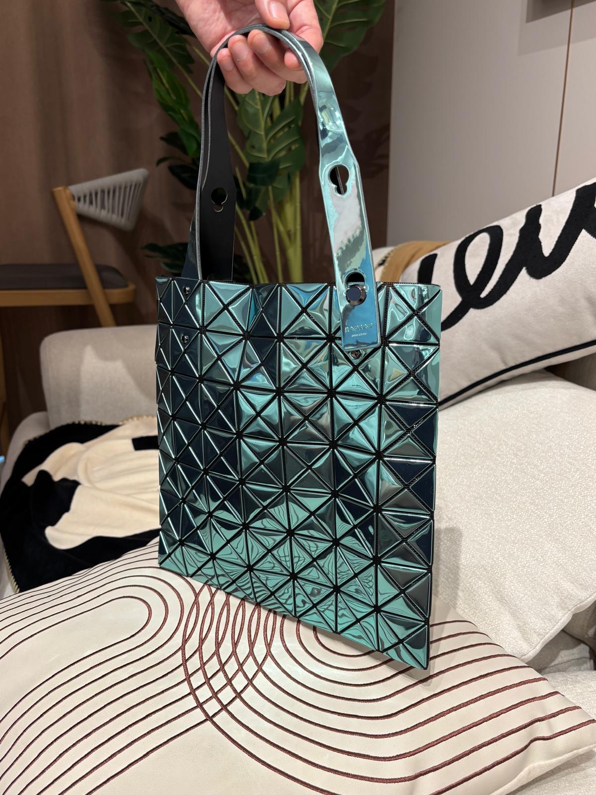 Issey Miyake Bao Bao Tote Bag 100%Authentic, 98%New ✅Dust bag