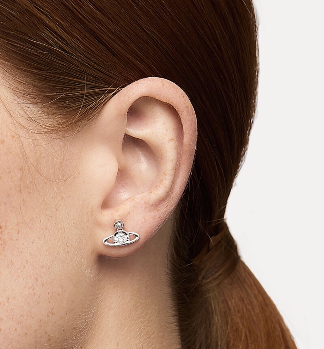 折扣✨訂貨📮Westwood 小粒閃石耳環 日常戴不誇張  1.1x0.8cm