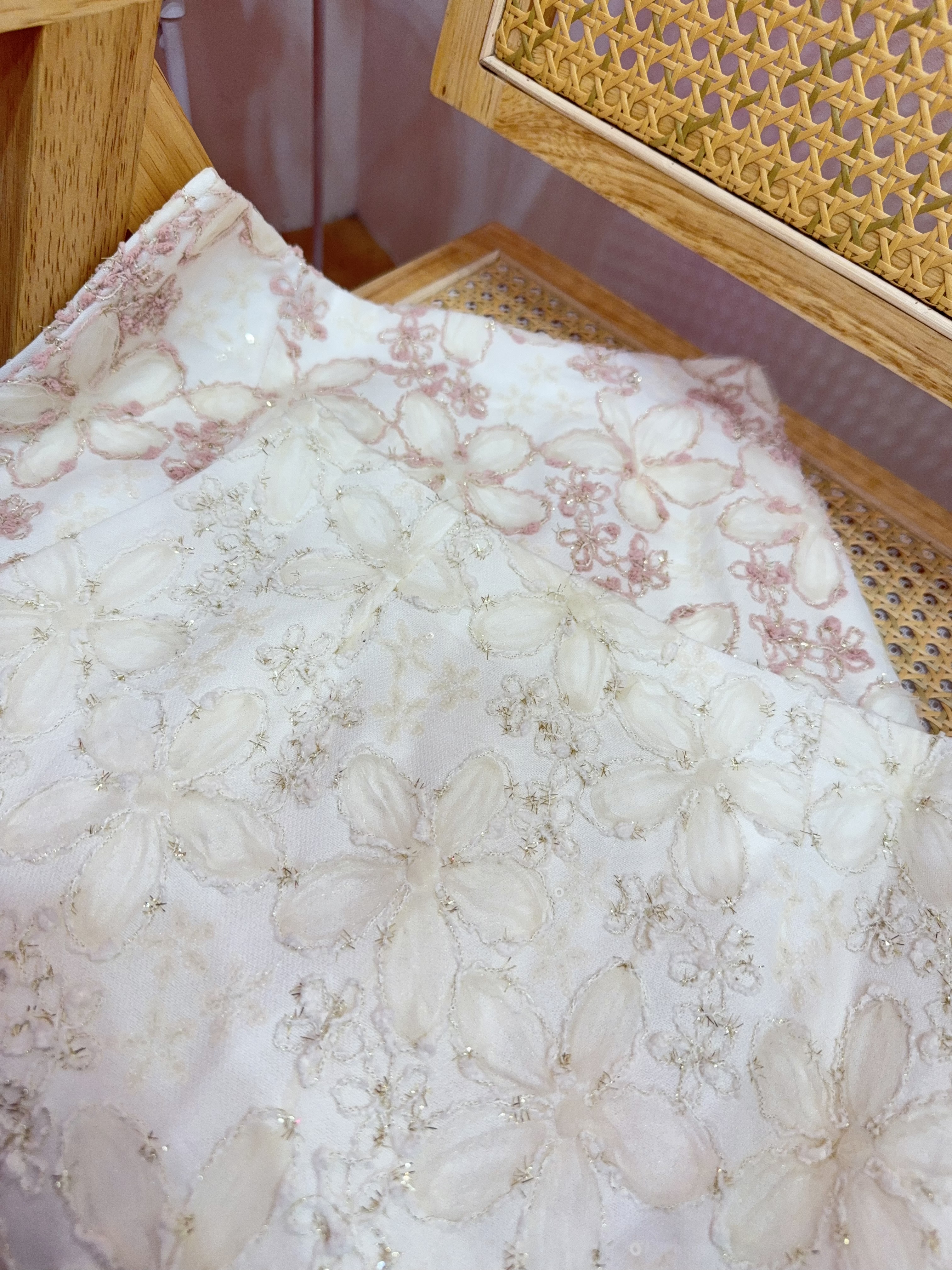 高级精致花朵刺绣半身短裙 R2769