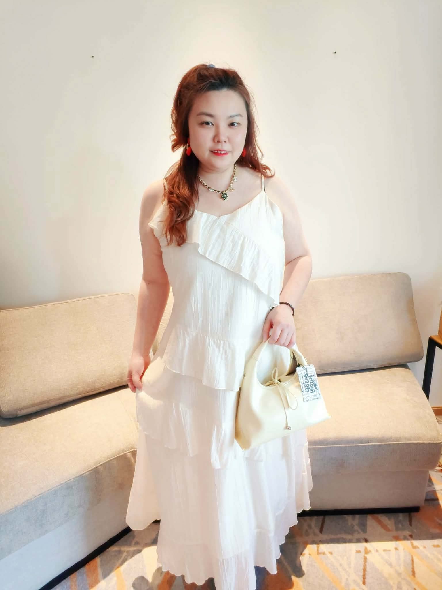 YPA01 26057 螺纹垂感荷叶吊带礼服连身裙