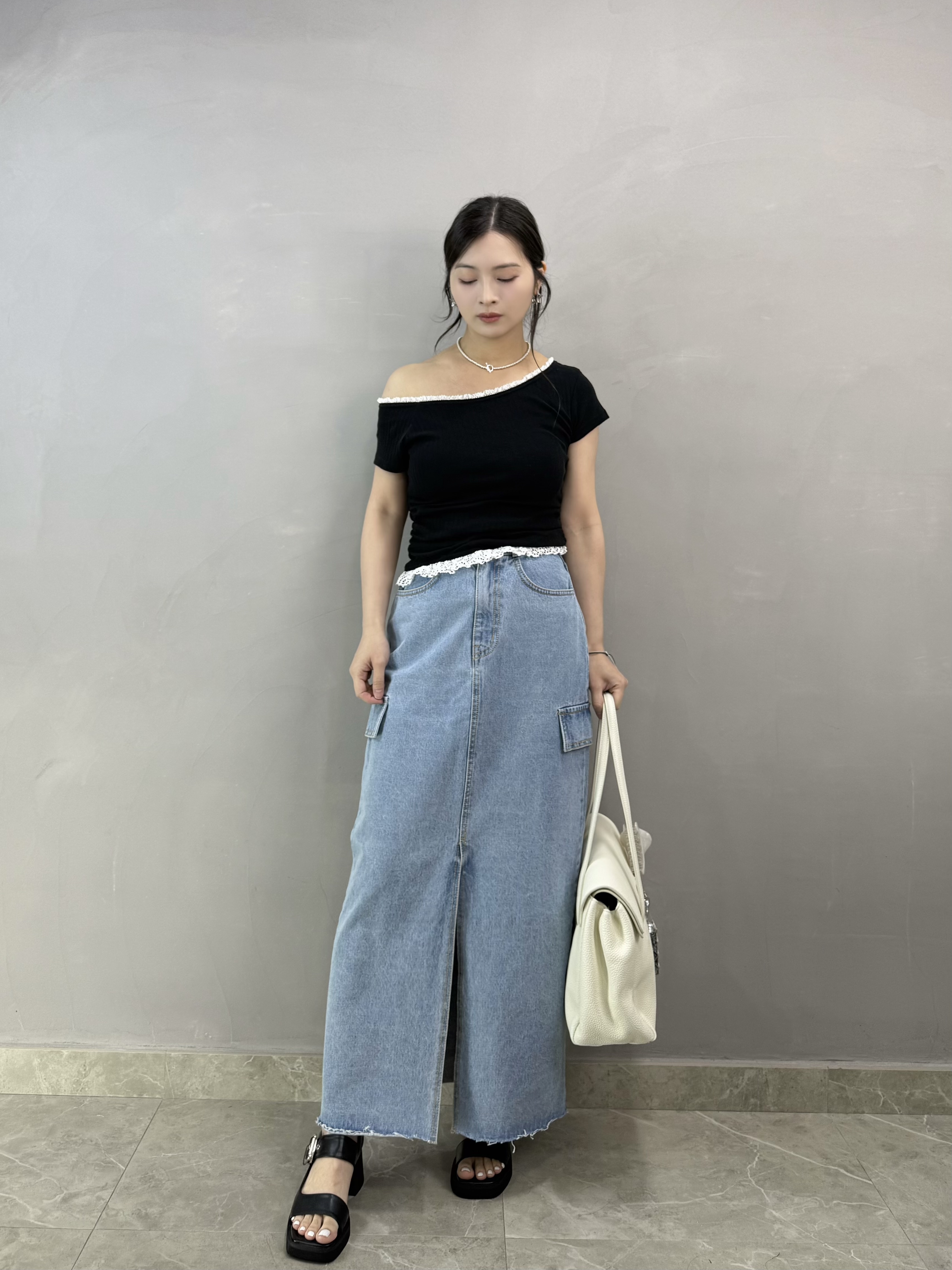 Y73 通花邊暗紋Tee