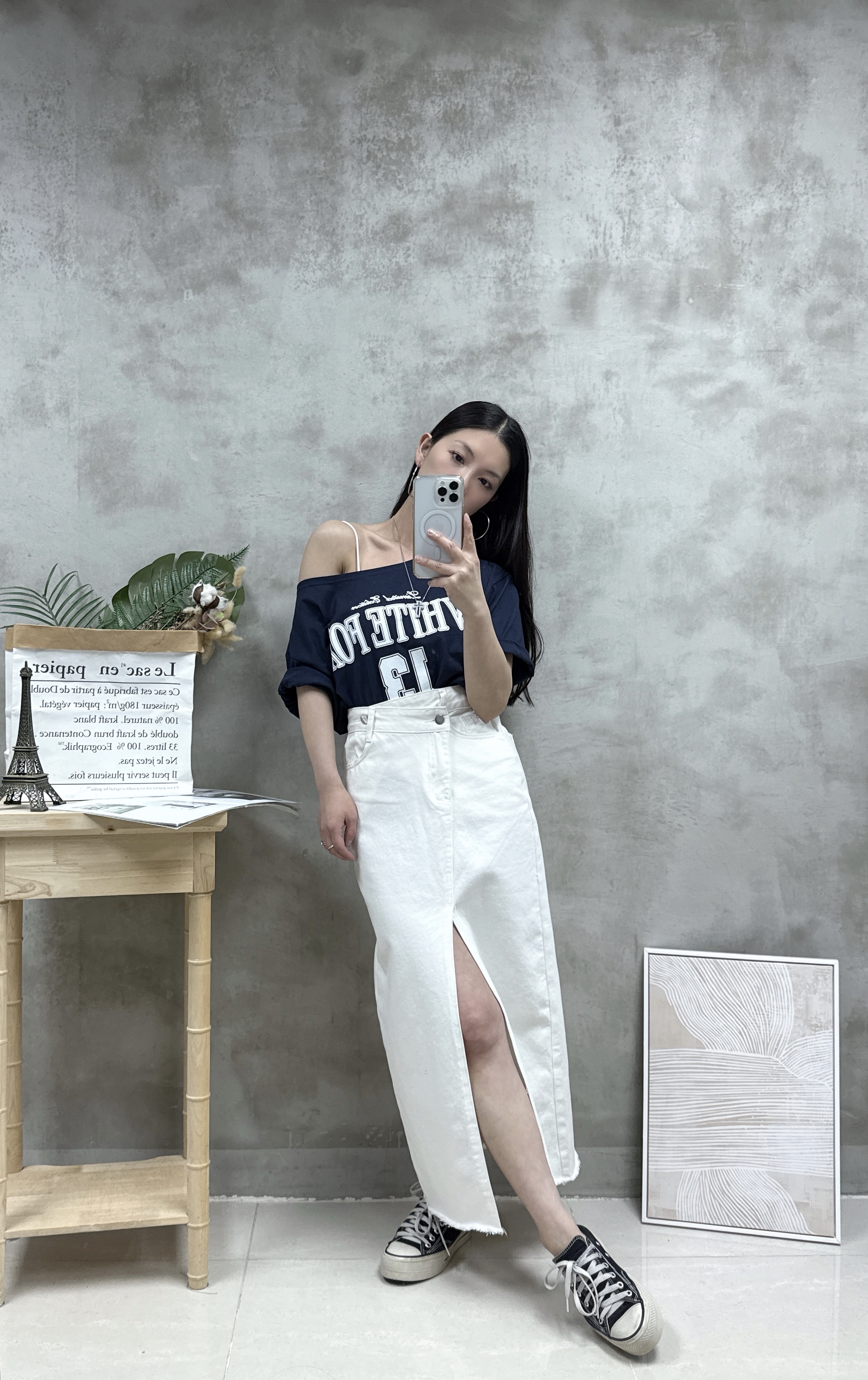 F09 單邊露膊英文字tee