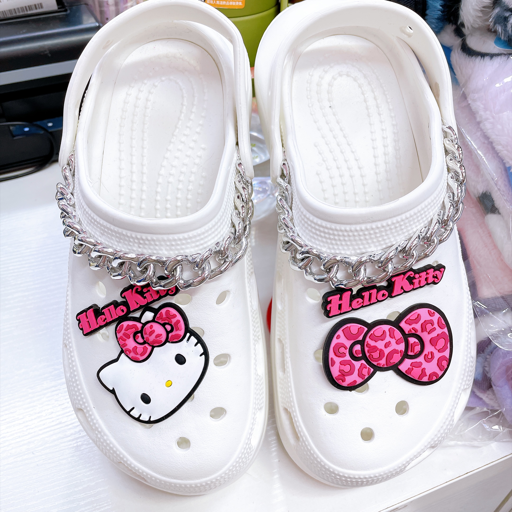 日本直送Hello Kitty洞洞鞋38碼 