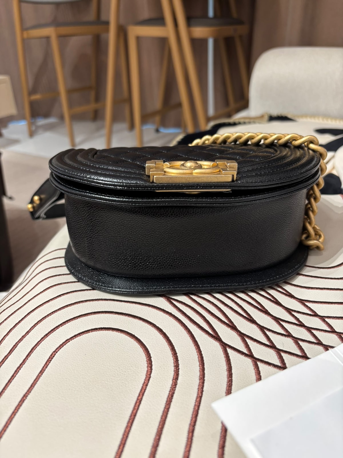 Chanel boy 黑色荔枝牛皮金鏈半圓boy 100%Authentic,98%new ✅香港專門店收據✅晶片✅塵袋✅box
