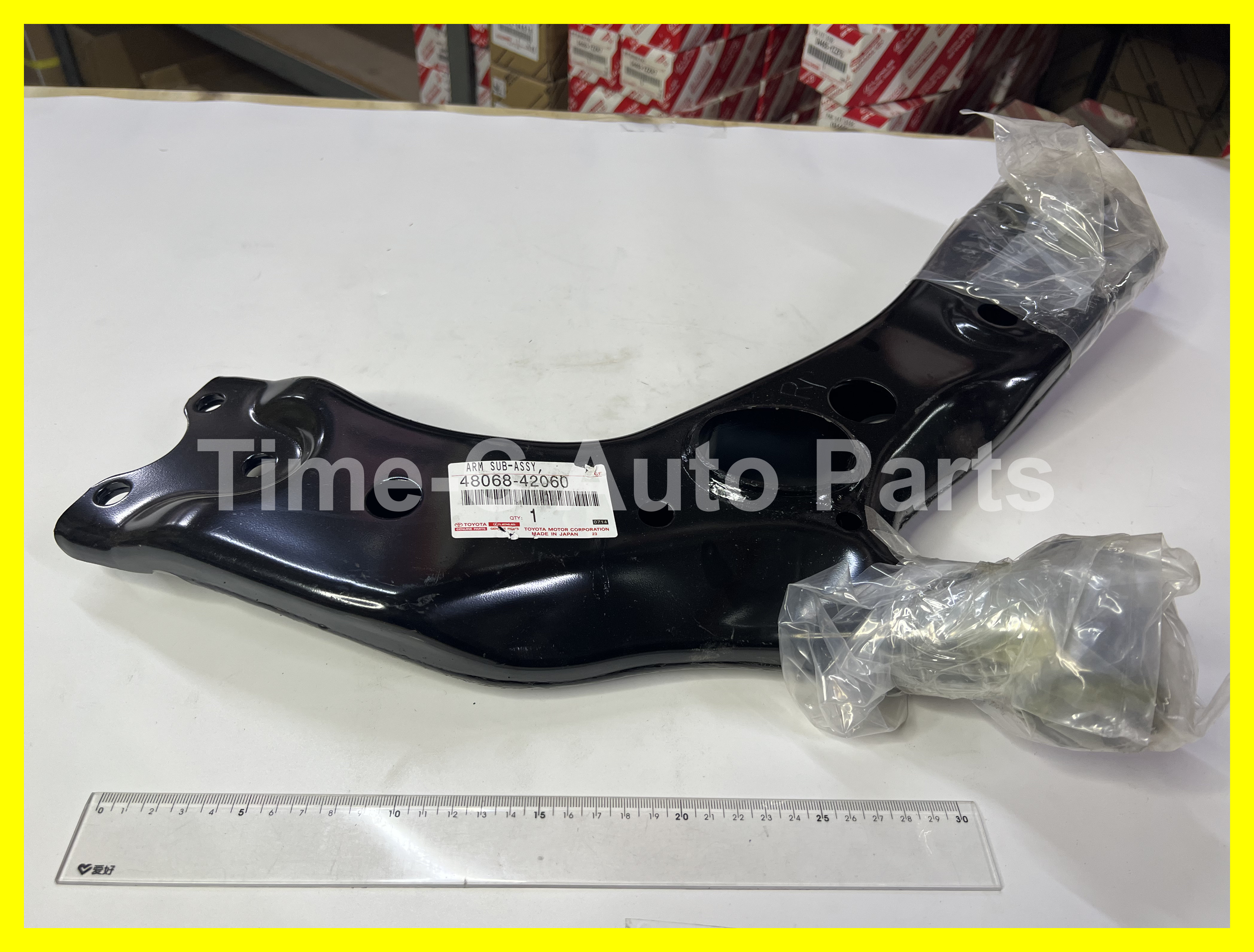 右下叉架 48068-42060 - Toyota Rav4