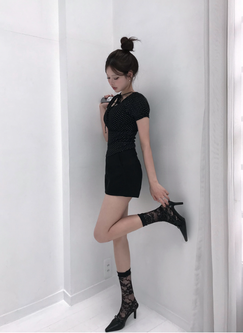 韓國女團ILLIT同款~波點領緞帶上衣 [ru1449]