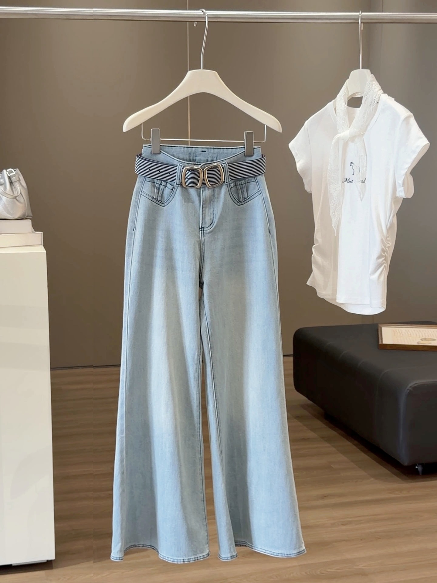 $168條。✨薄軟冰絲牛仔闊腳褲✨