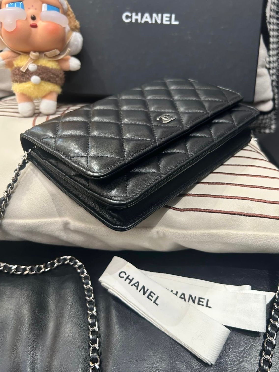 Chanel Wallet On Chain 黑色羊皮銀扣 woc 100%Authentic, 98%New ✅Card✅Dust bag✅Box