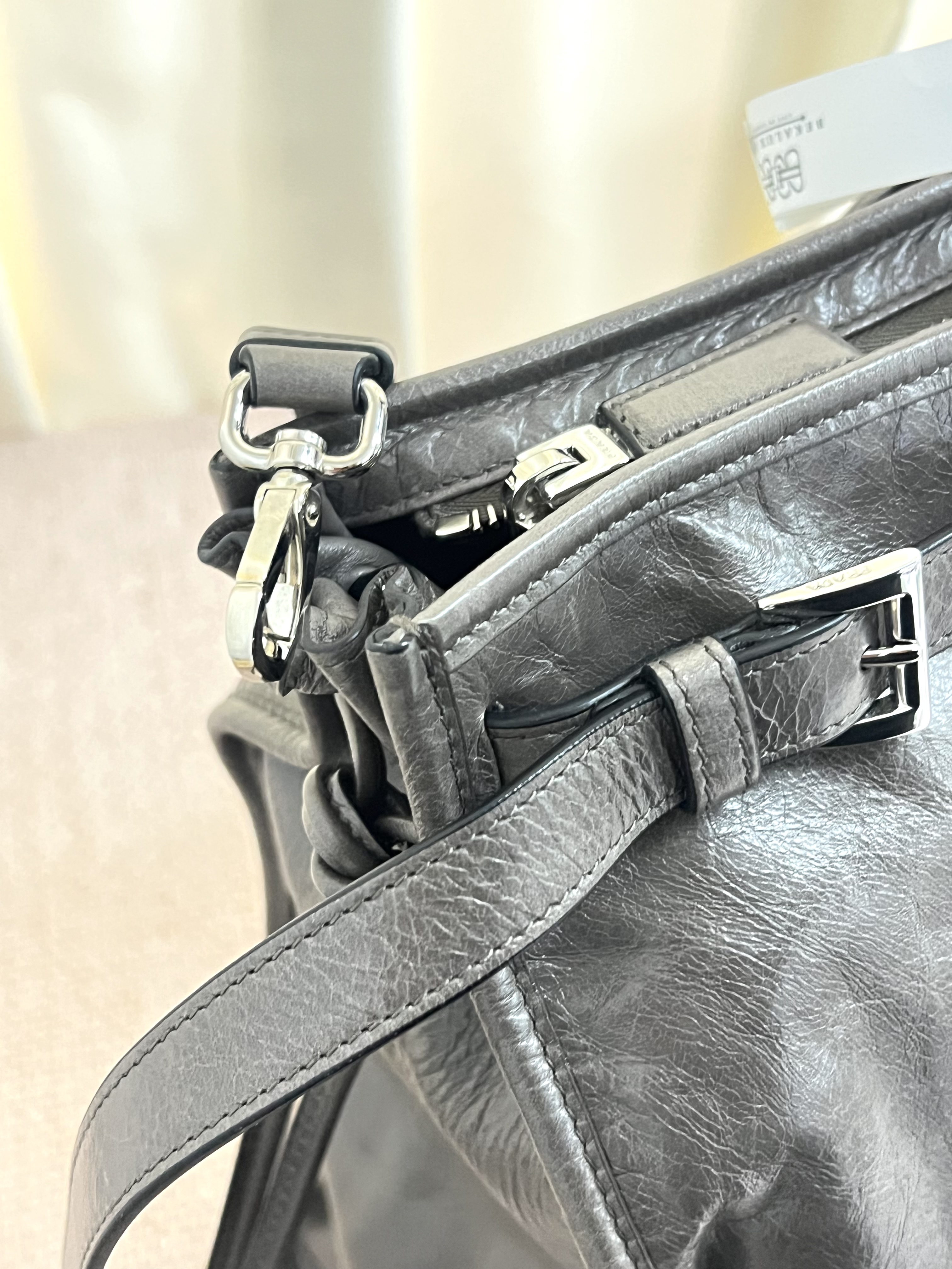 Pre-Owned PRADA Bonnie Antiqued Leather Tote Bag / Product Code: 26042208