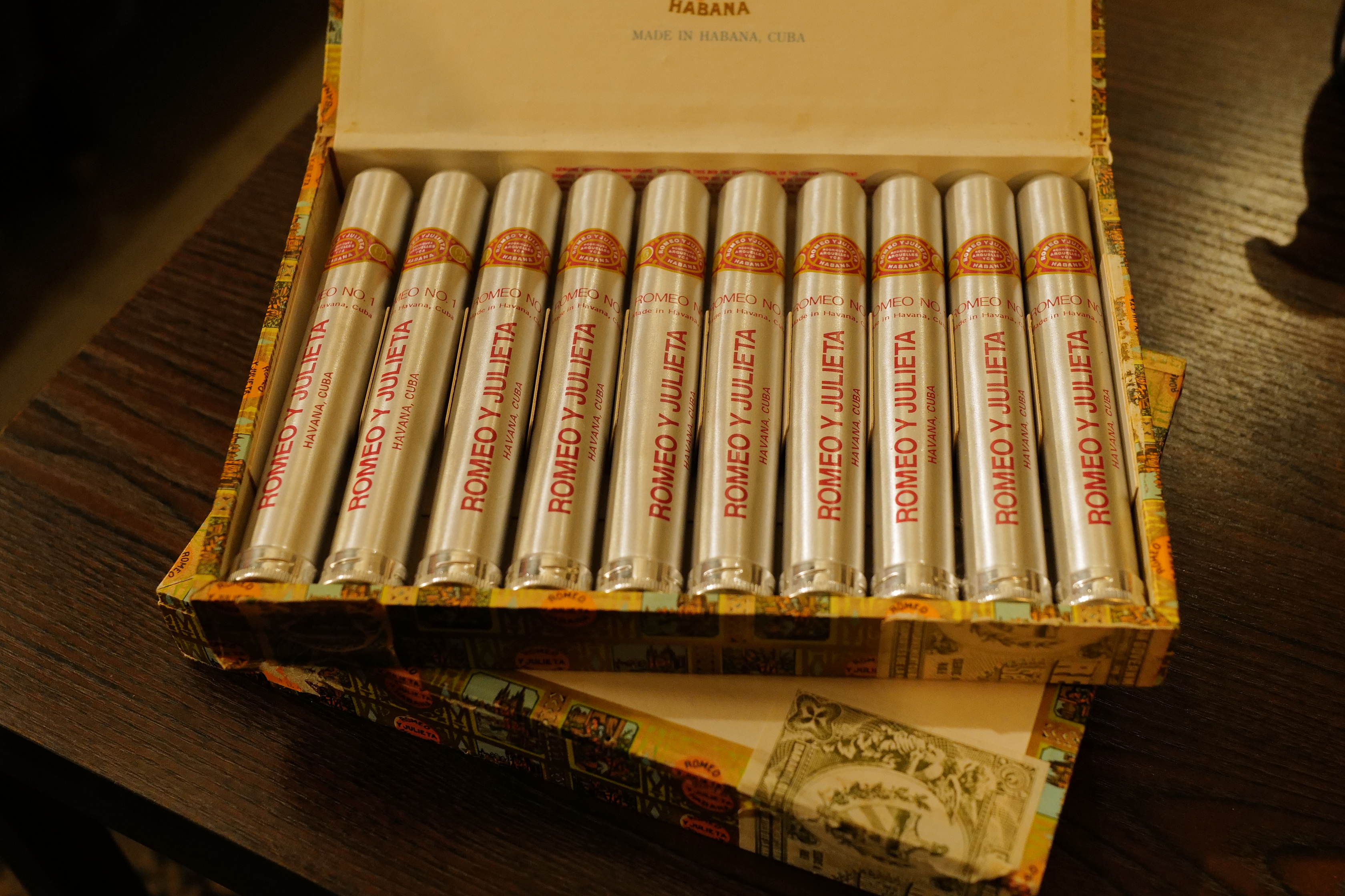 Romeo y Julieta No. 1 1975 (羅密歐與朱麗葉  羅密歐 1 號)