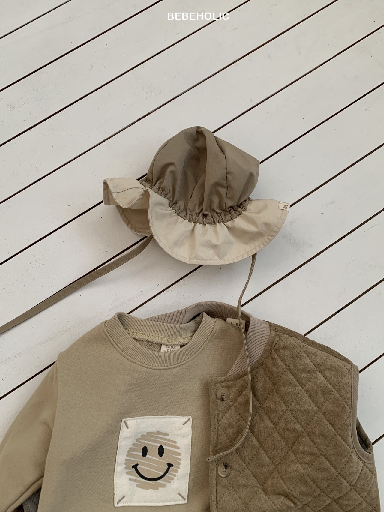 🌸預訂 韓國直送🌸🇰🇷BEBEHOLIC兩色笑哈哈圖案長袖包屁衣