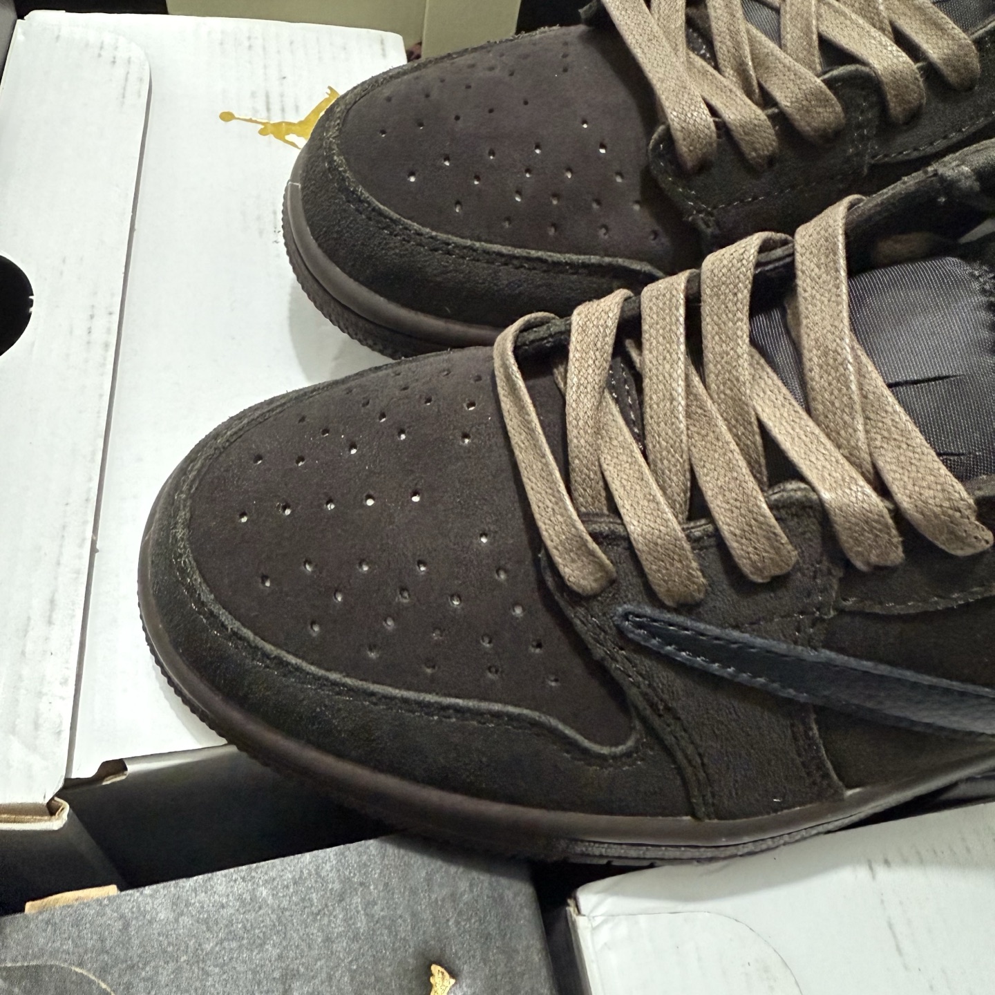 Nike Air Jordan 1 Retro Low OG SP Travis Scott "Velvet Brown" DM7866-202