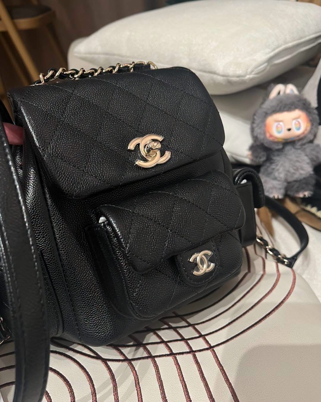 全新CHANEL Duma backpack AS4399 黑魚子醬牛皮淡金釦菱格紋，W20x18x10cm 100%Authentic, 全新貨品 ✅香港單✅晶片✅防塵袋✅box 
