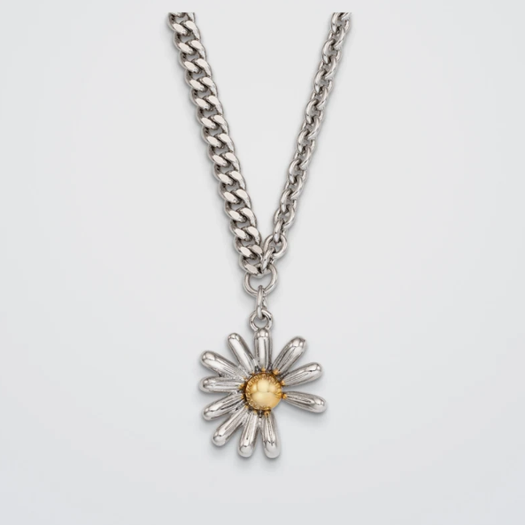 [VINTAGE HOLLYWOOD] Flutter Daisy Necklace
