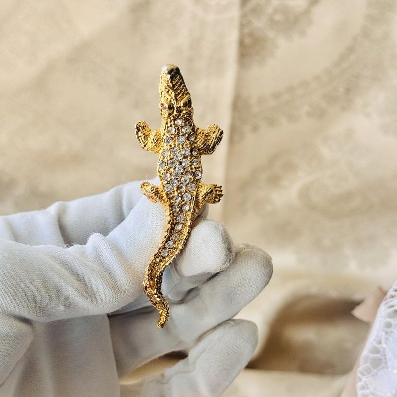 Vintage Rhinestone Embellished Crocodile Brooch (MT2420)