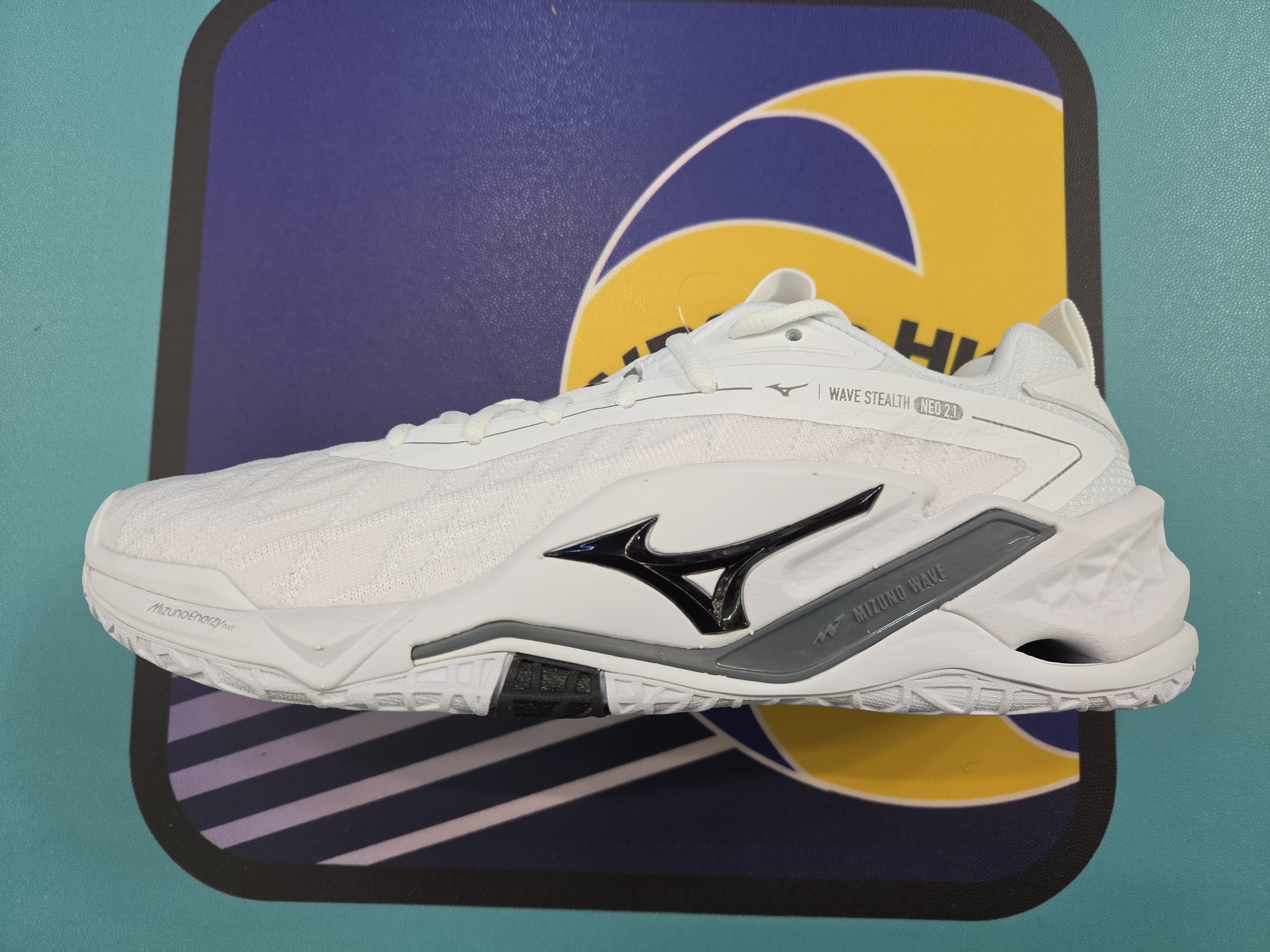 Mizuno Wave Stealth Neo 2.1