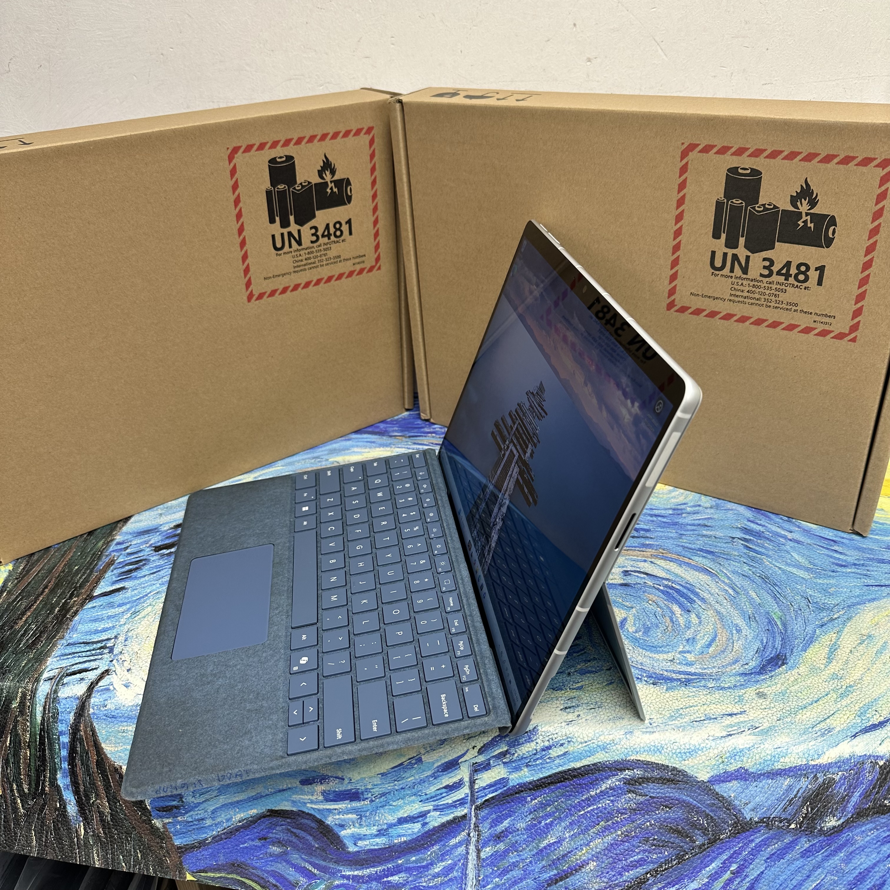 全新 5G版 Microsoft surface Pro 9 SQ3 / 16GB Ram/512GB SSD/2.8K touch mon/全新/Laptop/Notebook/ Tablet / PC / Windows /