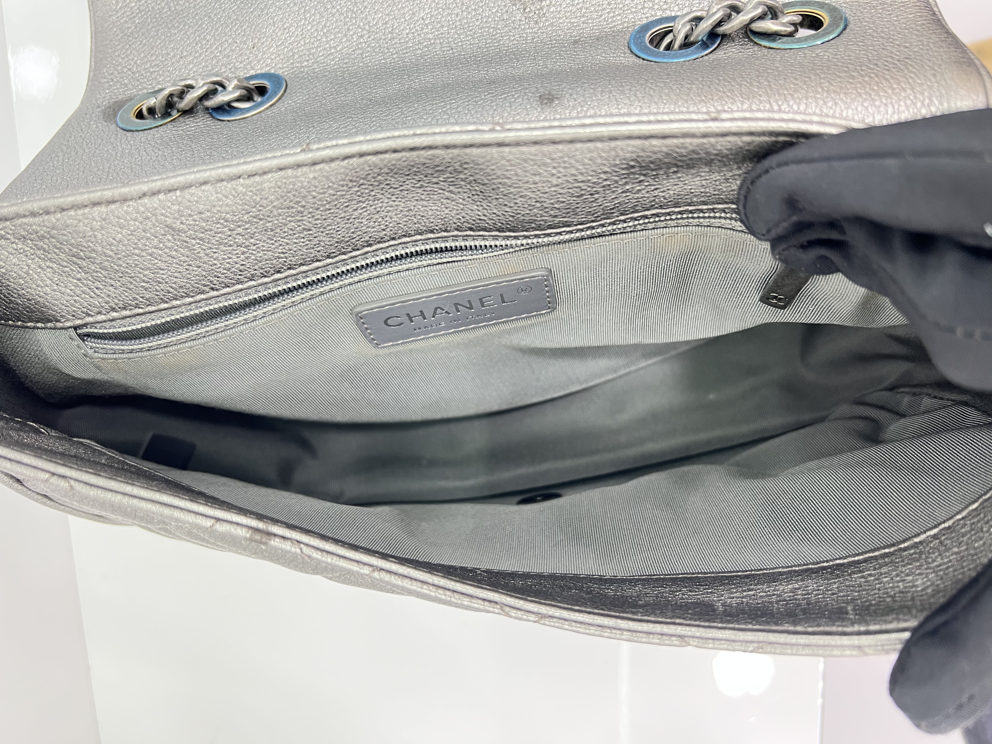 直播貨品 |  [1個-$100 2個-$300］EE99