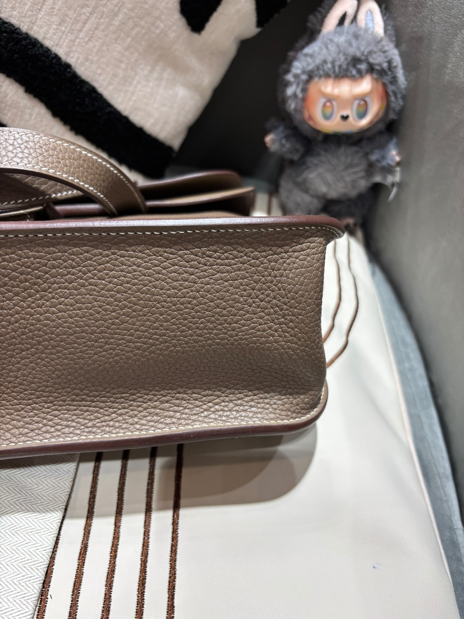 未使用品 Hermes Halzan 31 Stamp D Etoupe 100%Authentic, Unused未使用品 ✅Dust bag✅Box