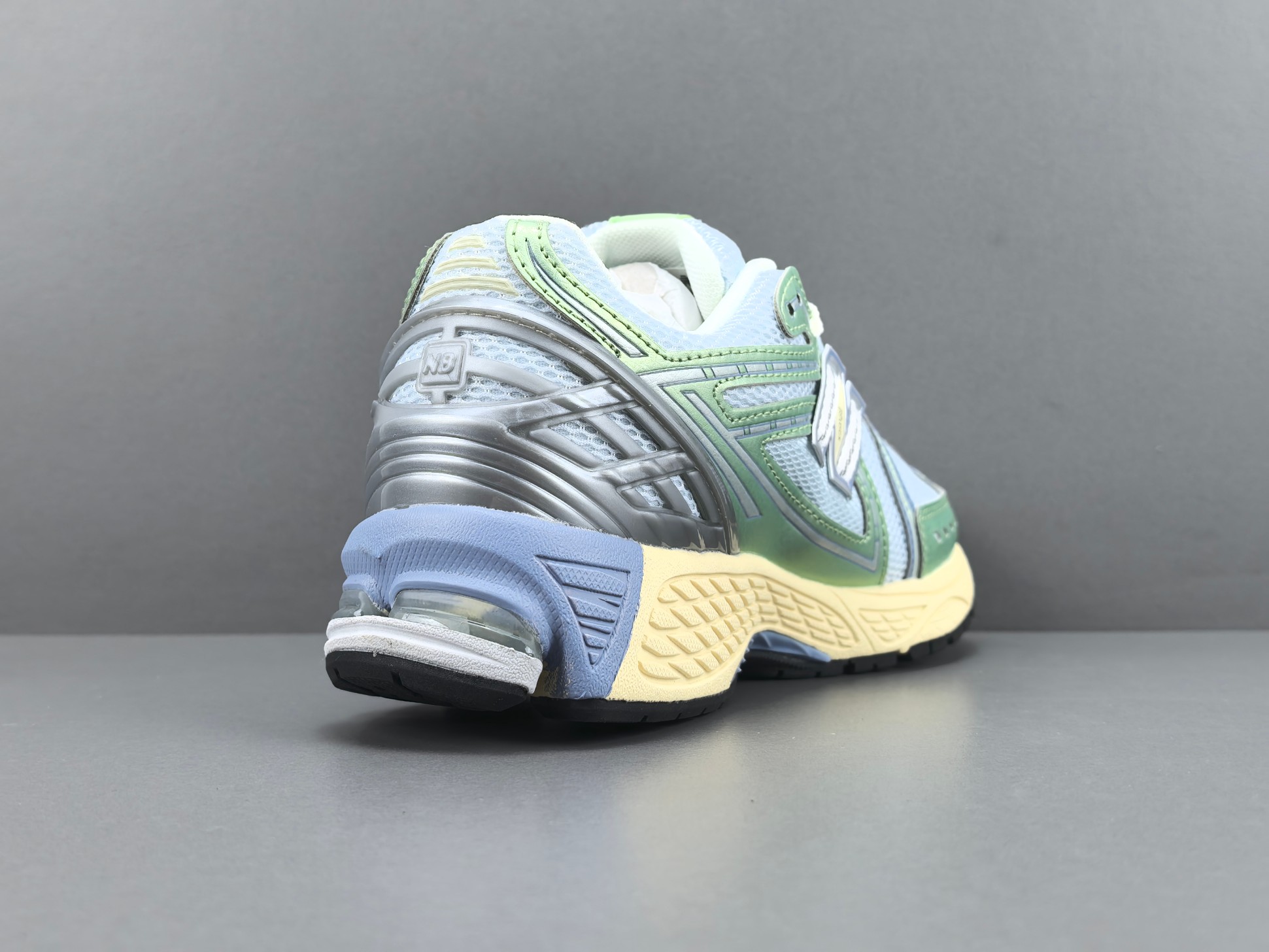 New Balance 1906R U1906RNE