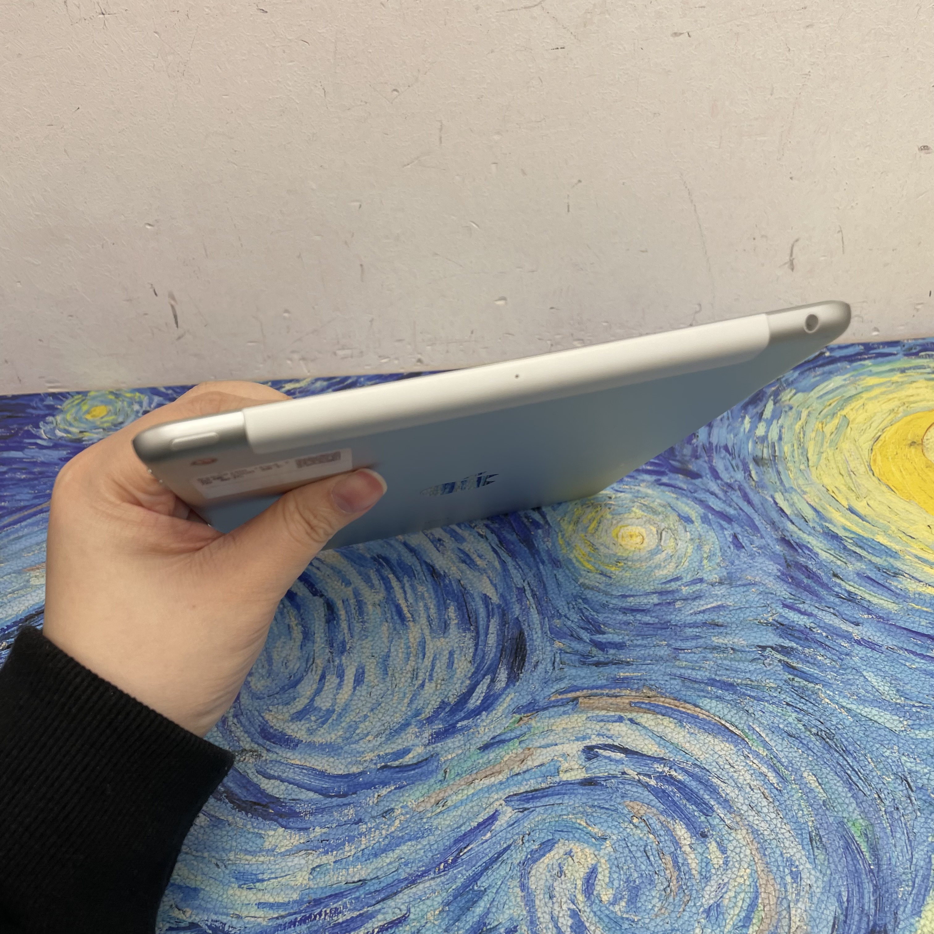 *4858100 iPad 7 靚機 32GB 插卡版 銀色 sliver