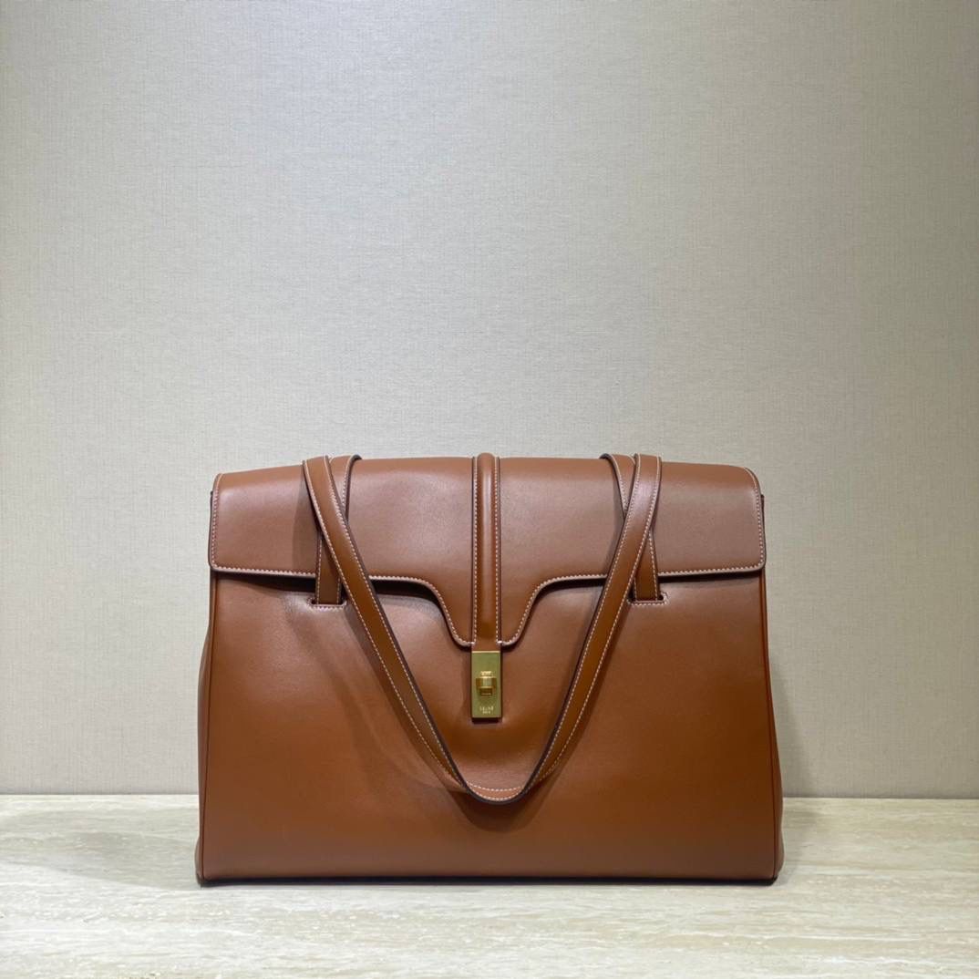 🔥大货实拍图 𝗖𝗘𝗟𝗜𝗡𝗘♥𝟭𝟲 𝗦𝗢𝗙𝗧大号 型号：194043 尺寸：38*26*18cm