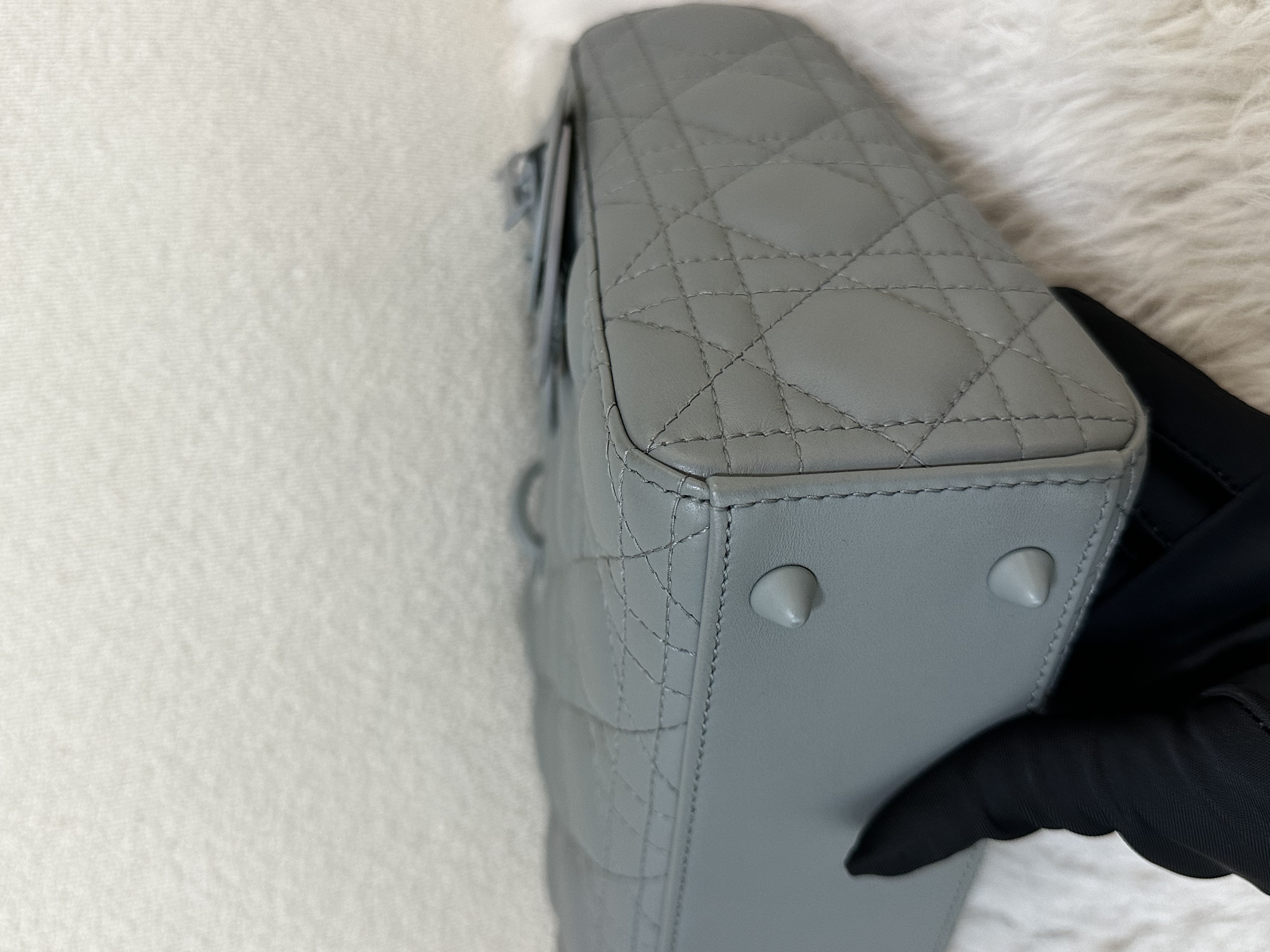 Pre-Owned DIOR Lady DIOR / Product Code: 26022412