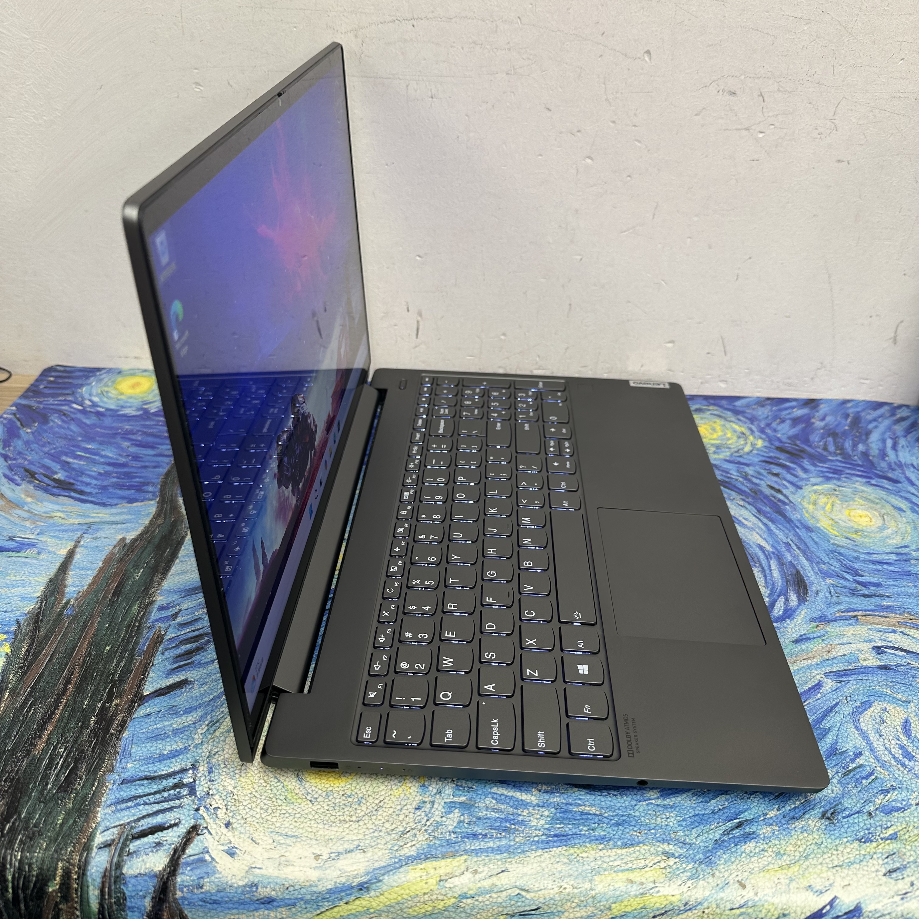 #5885 Lenovo i9-9880H/16GB Ram/1TB SSD/四邊窄邊框/ Notebook / Laptop / Gaming Laptop / PC / YouTube / Netflix/ Win11 / Office / Work / Zoom / 4K Touch Mon