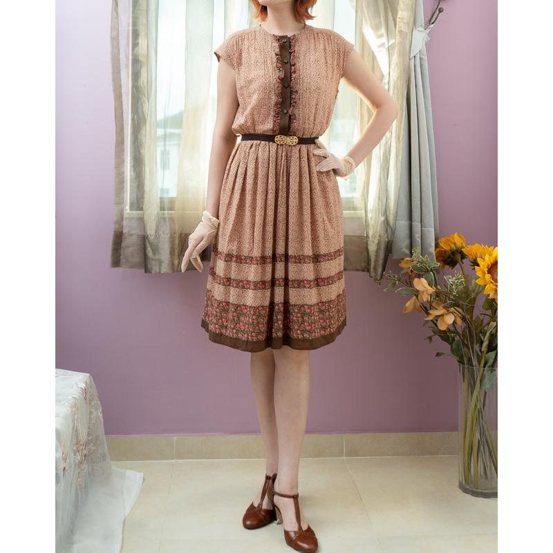 Vintage Ruffle Trimmed Floral Field Summer Day Dress (MT1840-7)