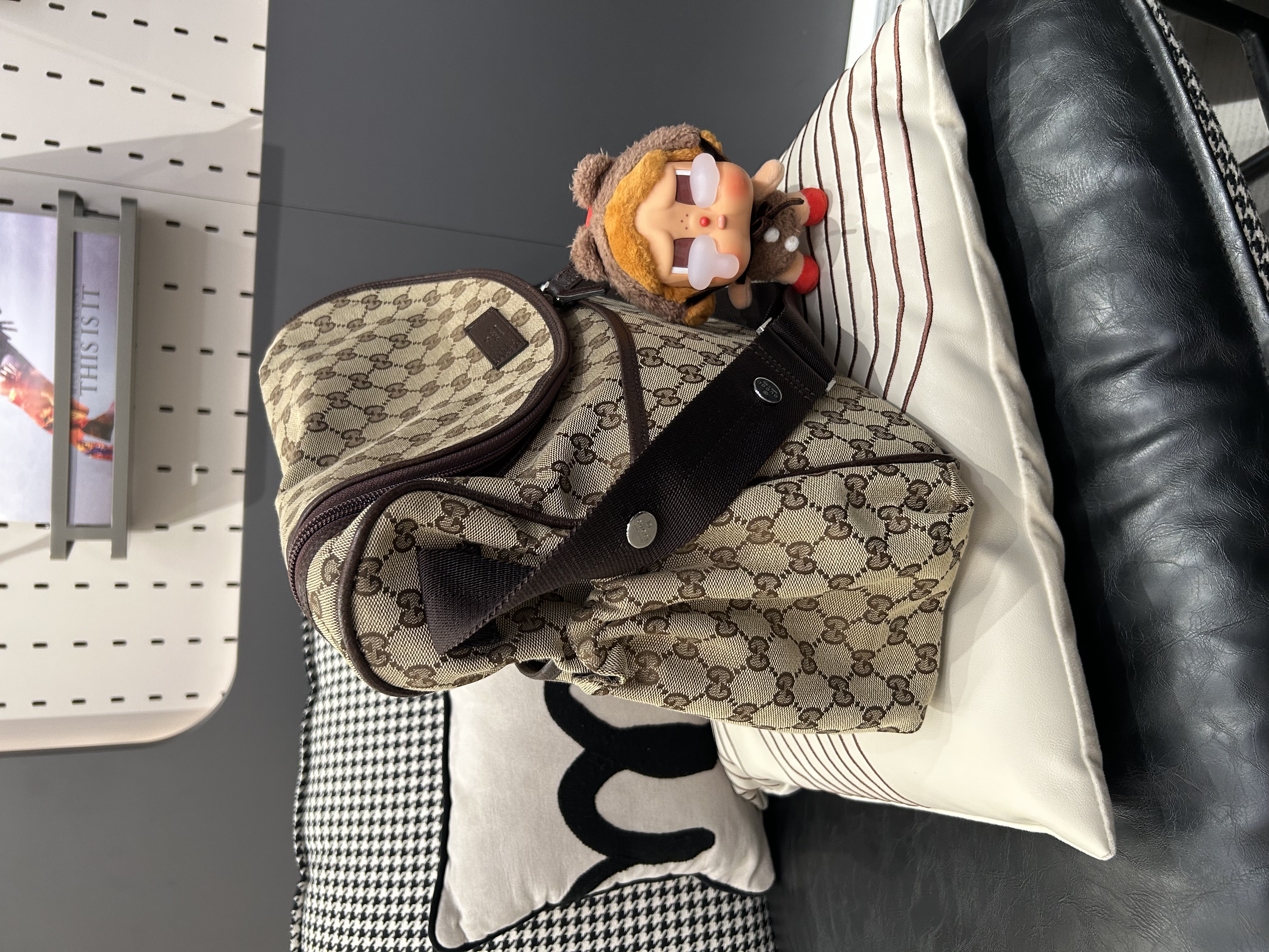 Gucci GG Crossbody bag 100%Authentic, 95%New