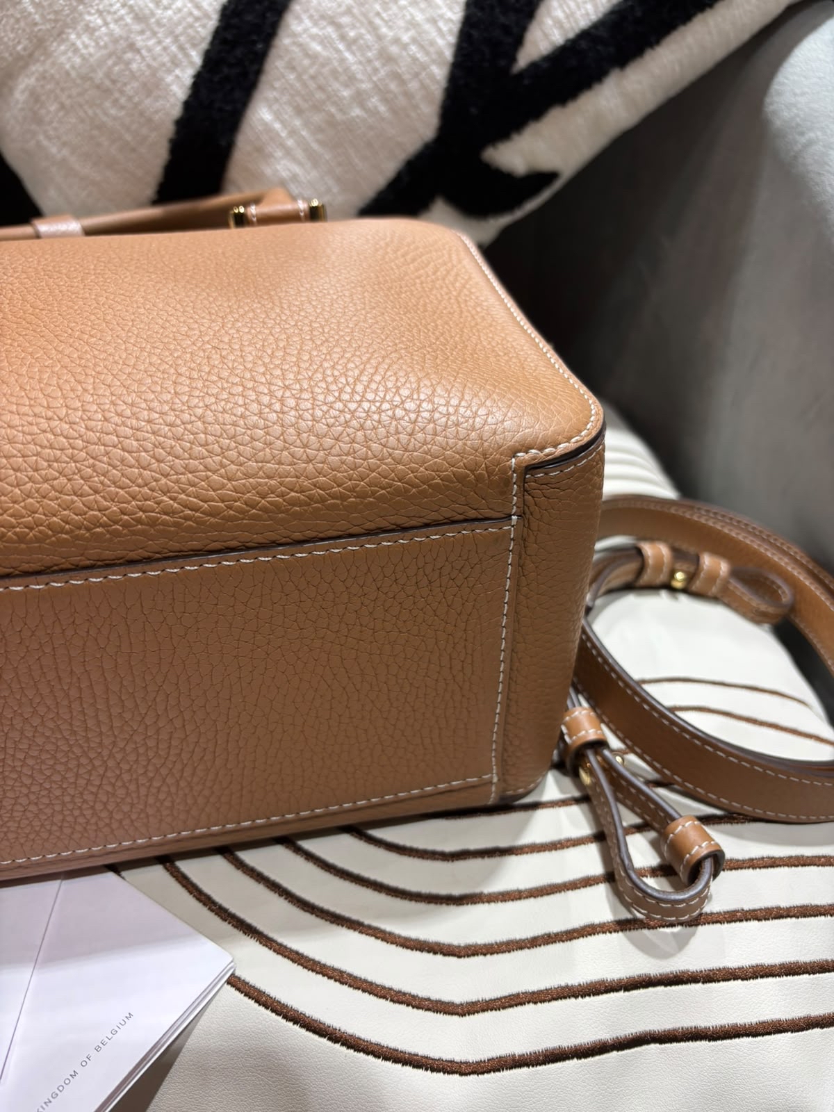 Delvaux Cool Box MM Taurillon Soft calfskin 100%Authentic, 99%New ✅ Receipt✅ certificate✅Dust Bag